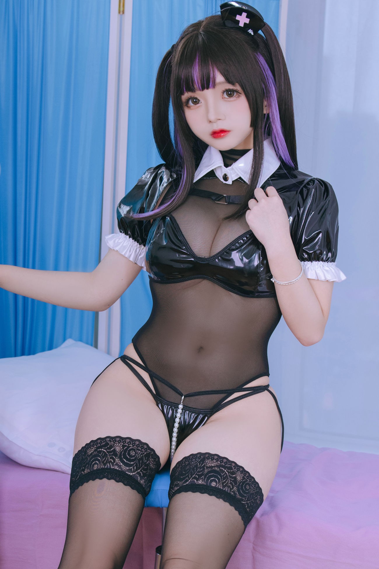 美女动漫博主日奈娇性感Cosplay写真口罩护士 (1)