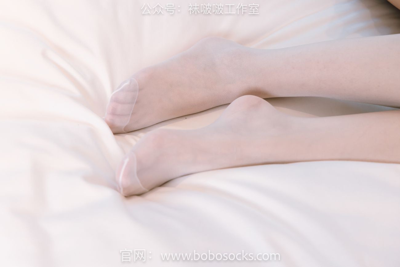 BoBoSocks袜啵啵美少女丝袜美脚写真第No.095期小安板鞋小腿丝袜 (64)