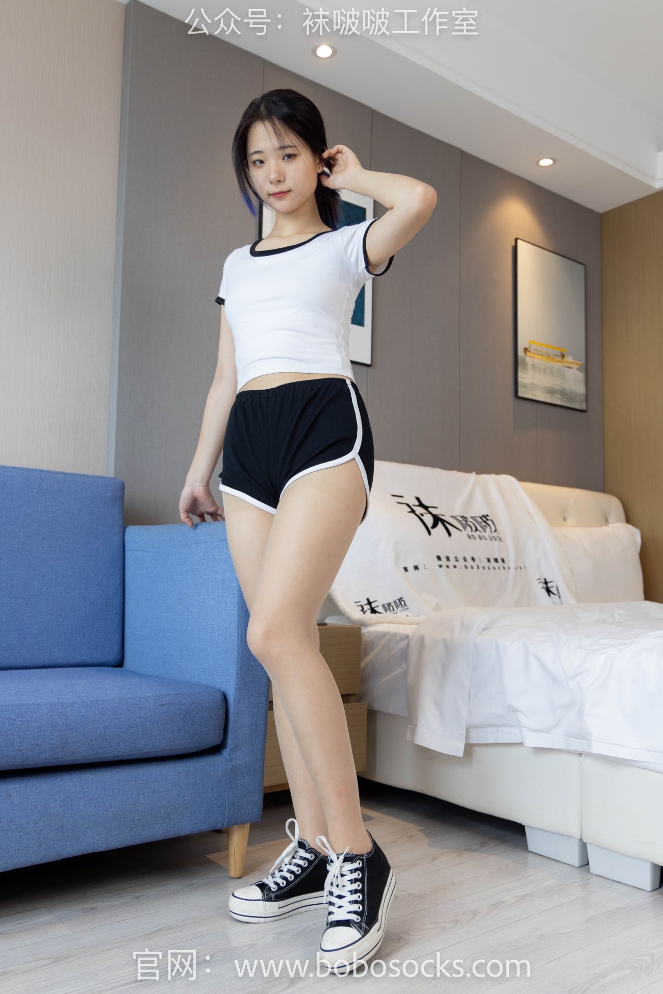 BoBoSocks袜啵啵美少女丝袜美脚写真第No.098期小淳板鞋肉丝 (18)