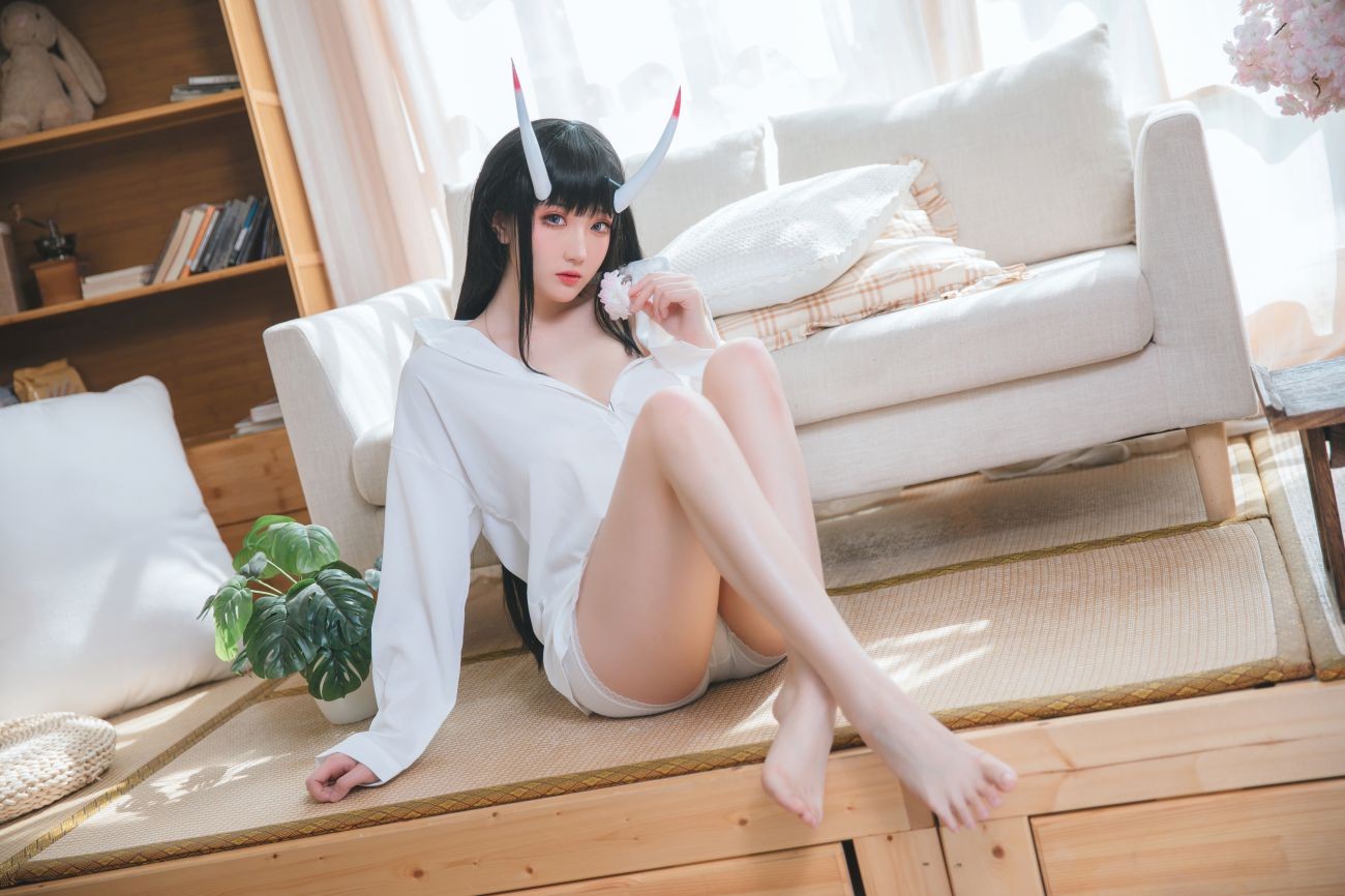 美女动漫博主瓜希酱性感Cosplay写真能代衬衣 (20)