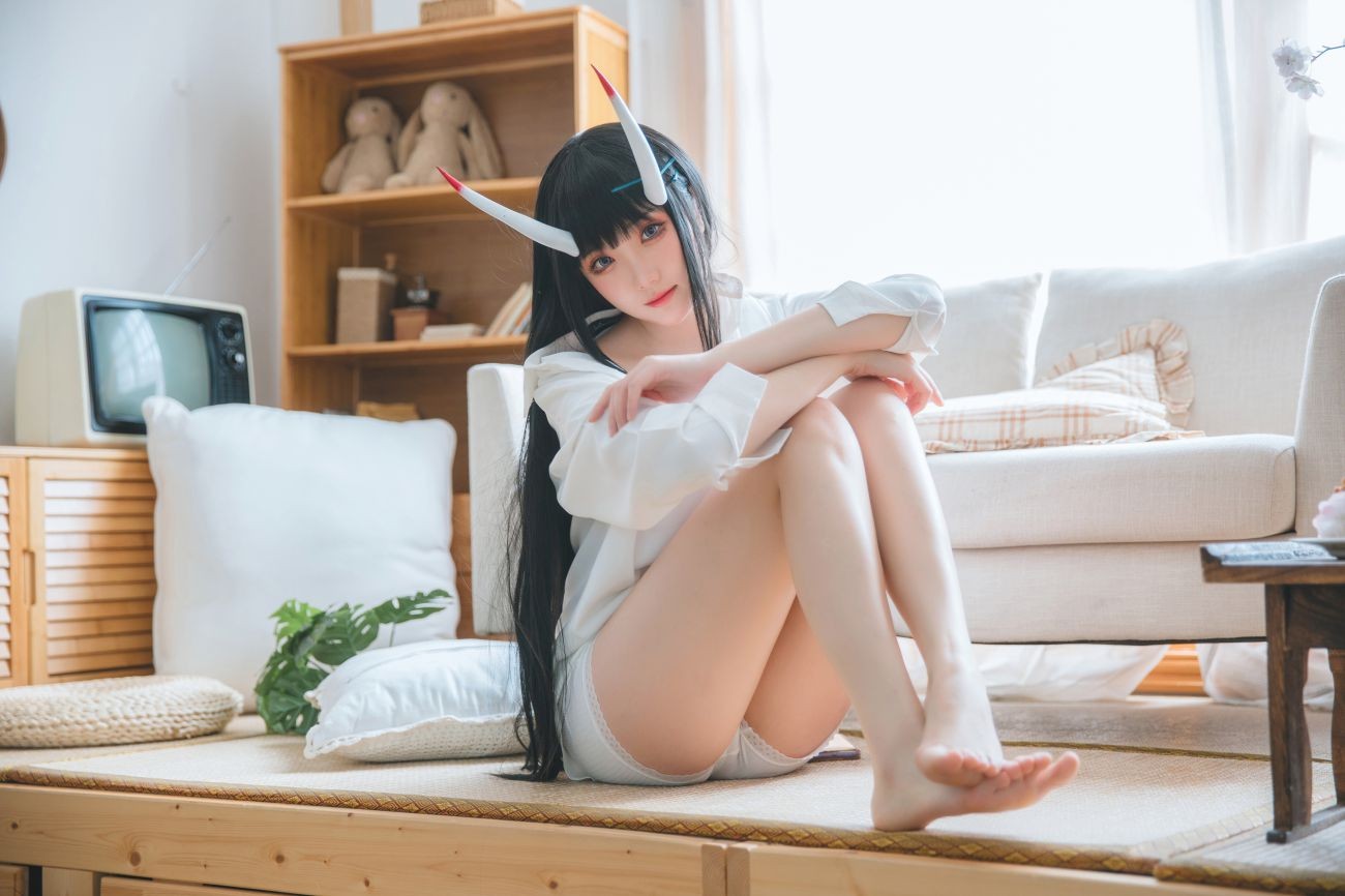 美女动漫博主瓜希酱性感Cosplay写真能代衬衣 (23)