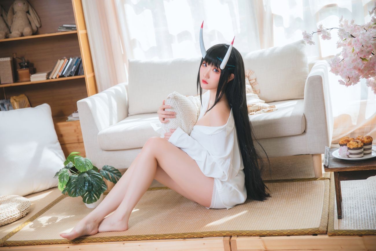 美女动漫博主瓜希酱性感Cosplay写真能代衬衣 (22)