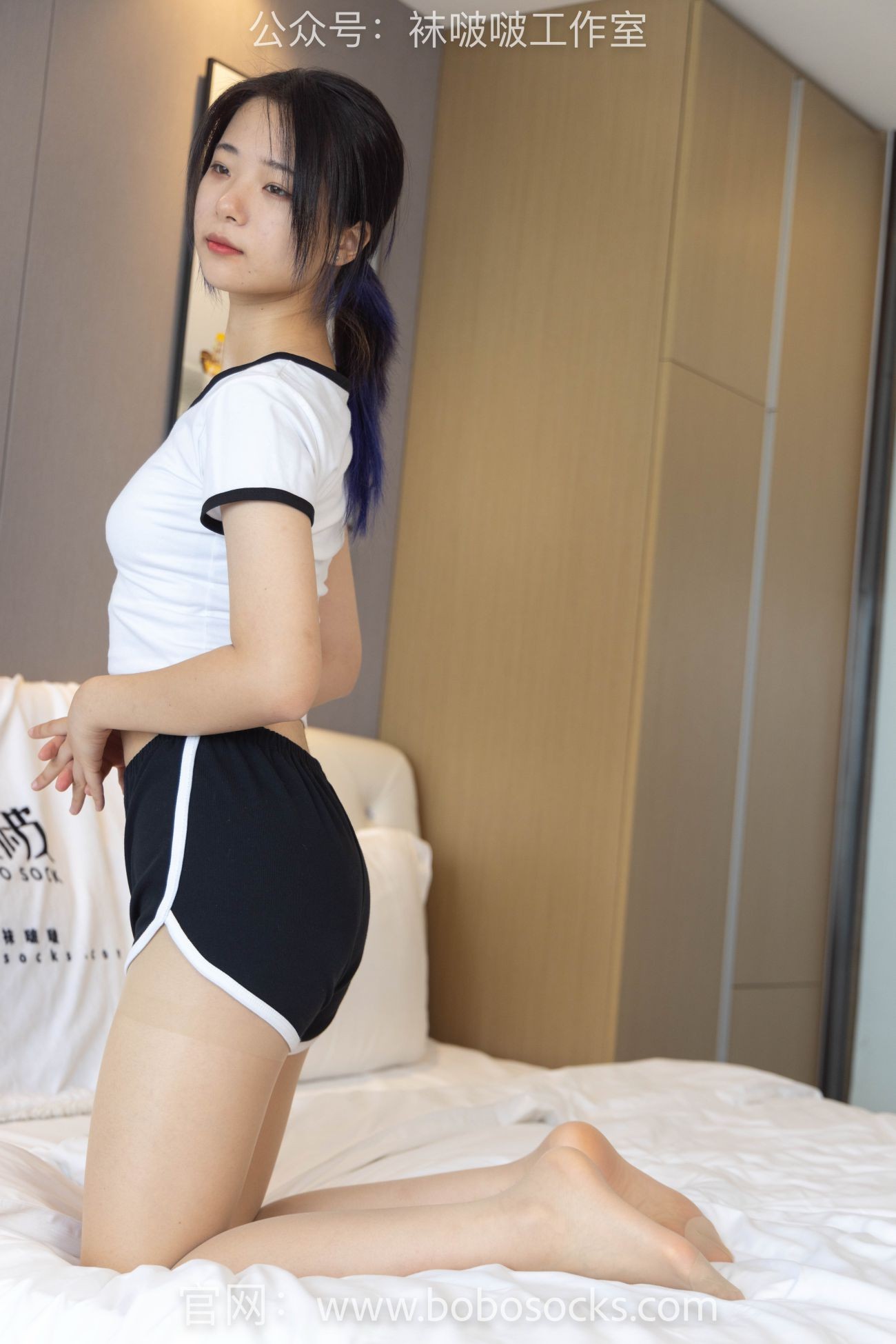 BoBoSocks袜啵啵美少女丝袜美脚写真第No.098期小淳板鞋肉丝 (68)