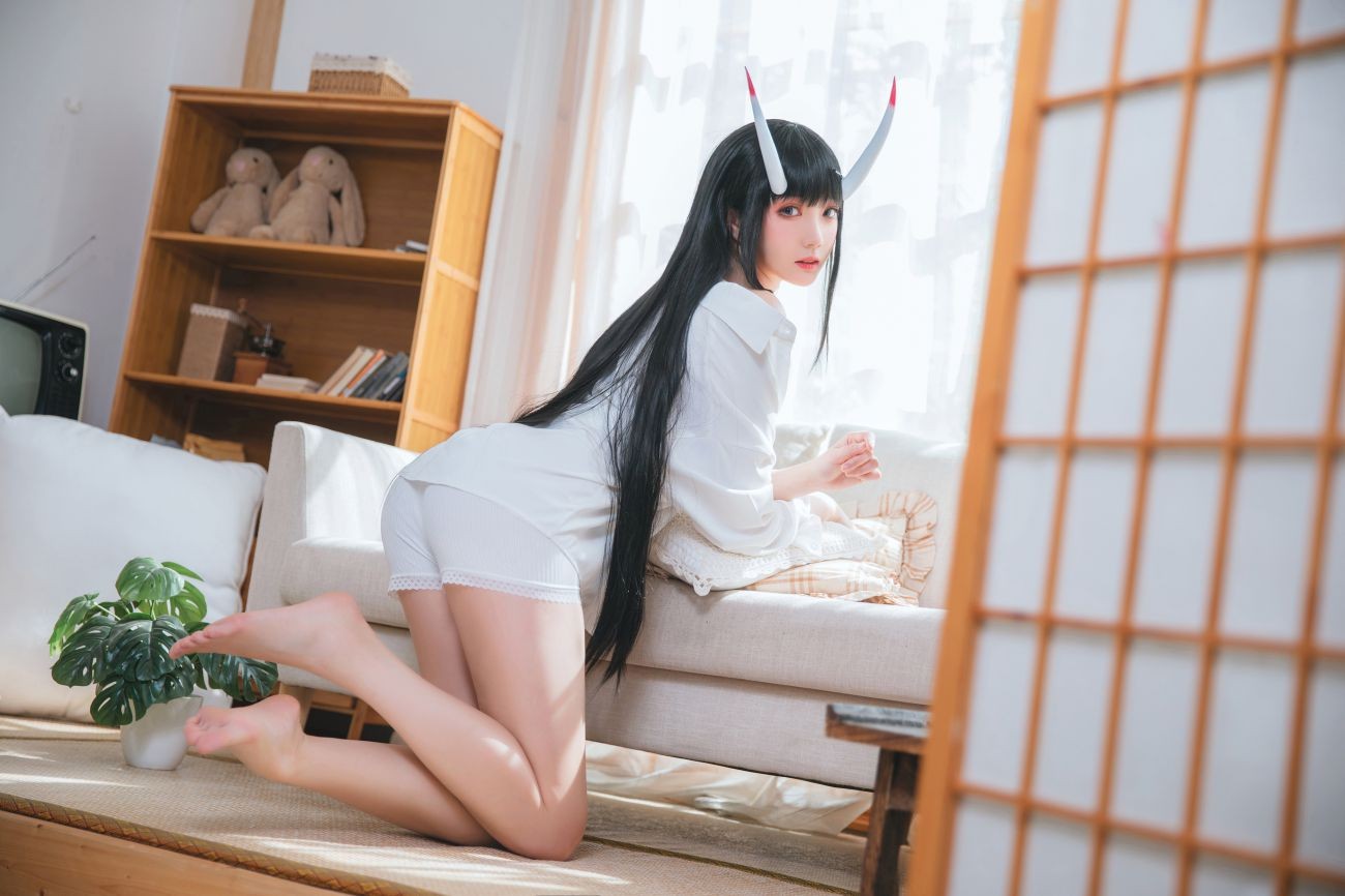 美女动漫博主瓜希酱性感Cosplay写真能代衬衣 (19)