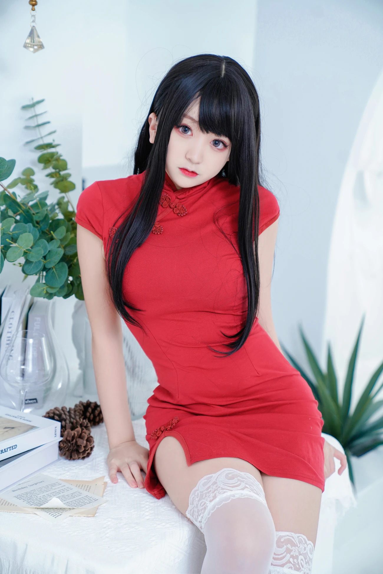 美女动漫博主恩田直幸性感Cosplay写真红旗袍 (1)