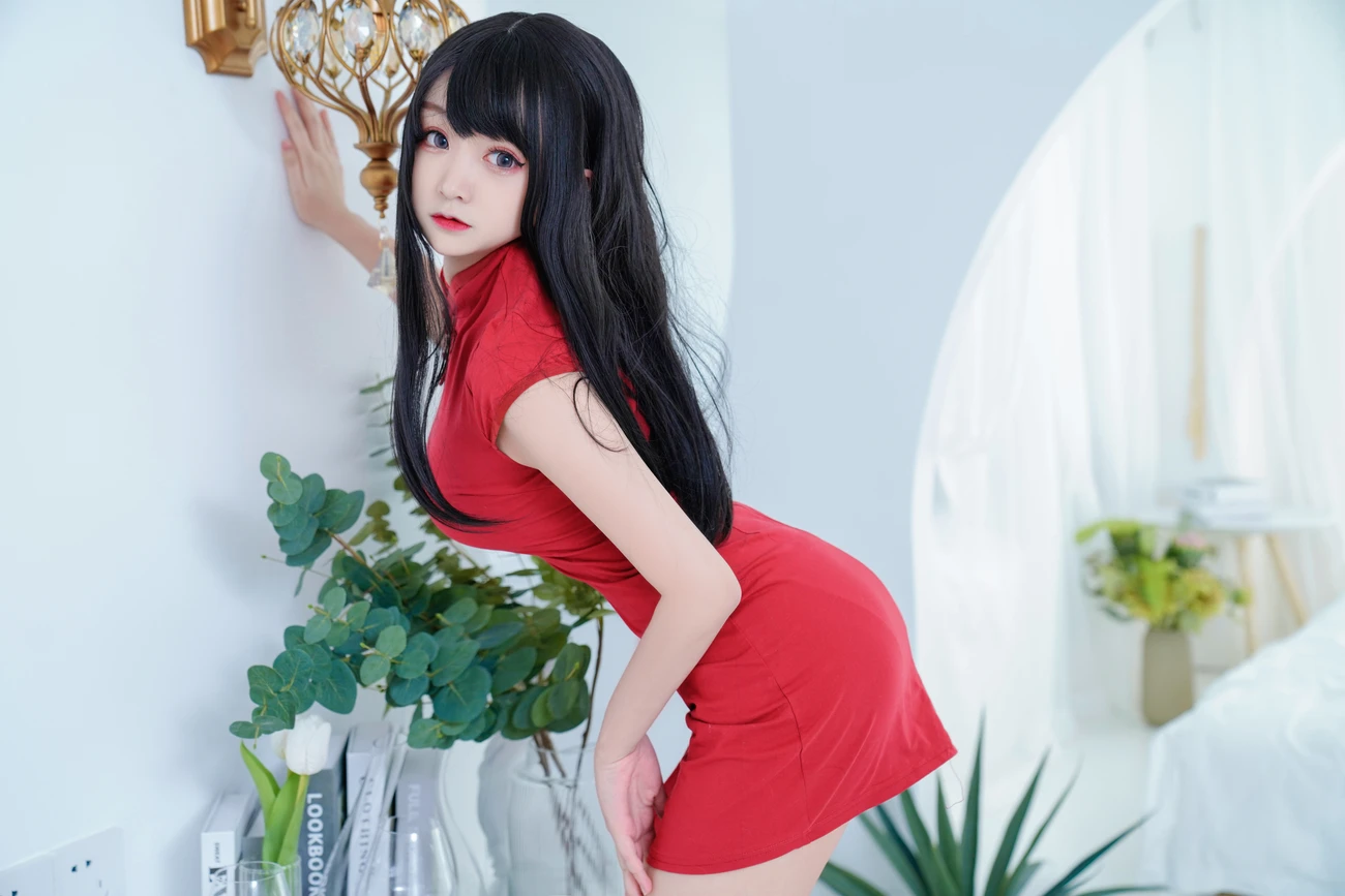 美女动漫博主恩田直幸性感Cosplay写真红旗袍 (11)