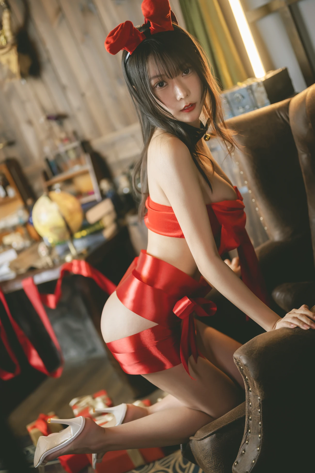 美女动漫博主香草喵露露性感Cosplay写真红色丝带礼物 (19)