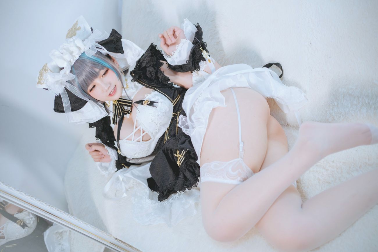 美女动漫博主阿半今天很开心性感Cosplay写真柴郡 (20)