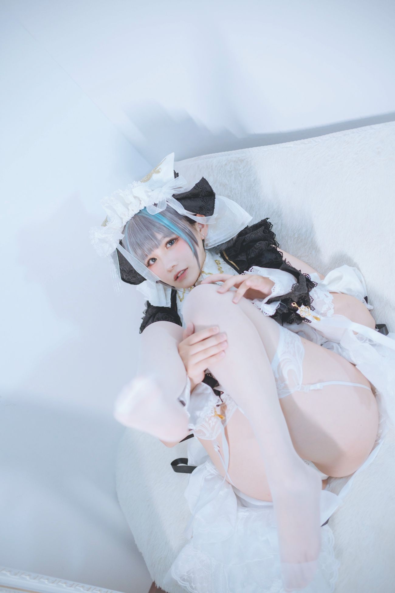 美女动漫博主阿半今天很开心性感Cosplay写真柴郡 (16)