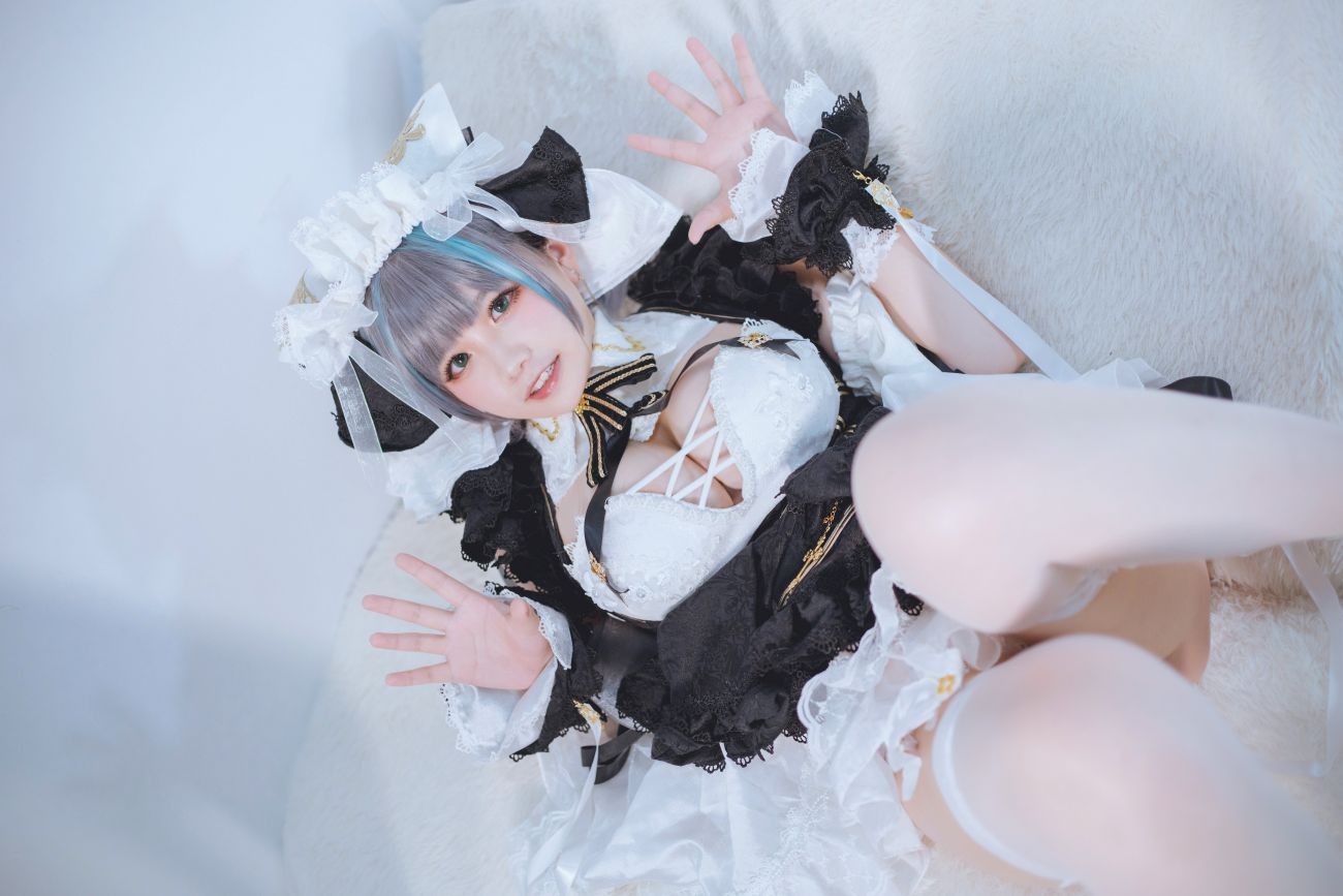 美女动漫博主阿半今天很开心性感Cosplay写真柴郡 (22)