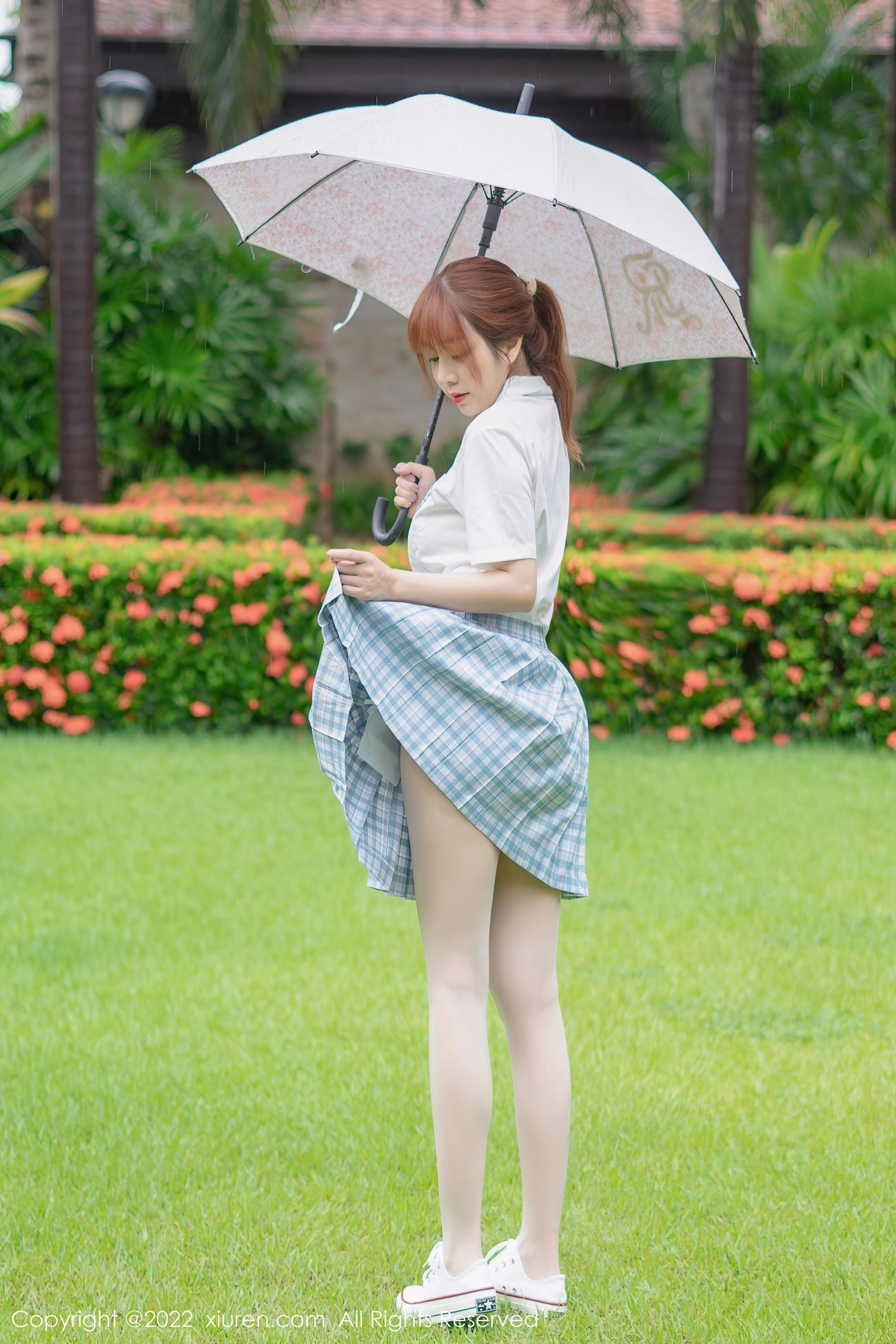 XIUREN秀人网美媛馆美女模特写真第No.5137期王雨纯JK制服白丝袜 (3)