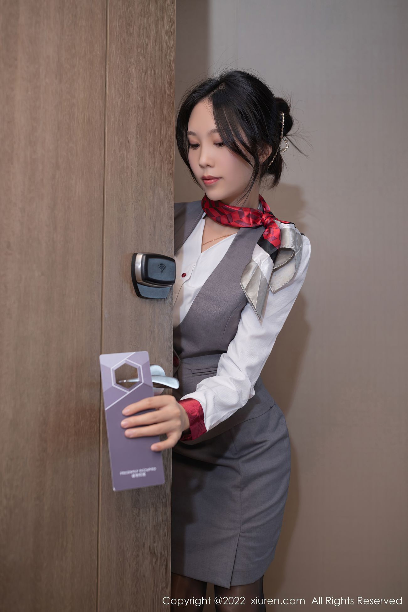 XIUREN秀人网美媛馆美女模特写真第No.5027期抖娘利世OL制服黑丝高跟 (9)