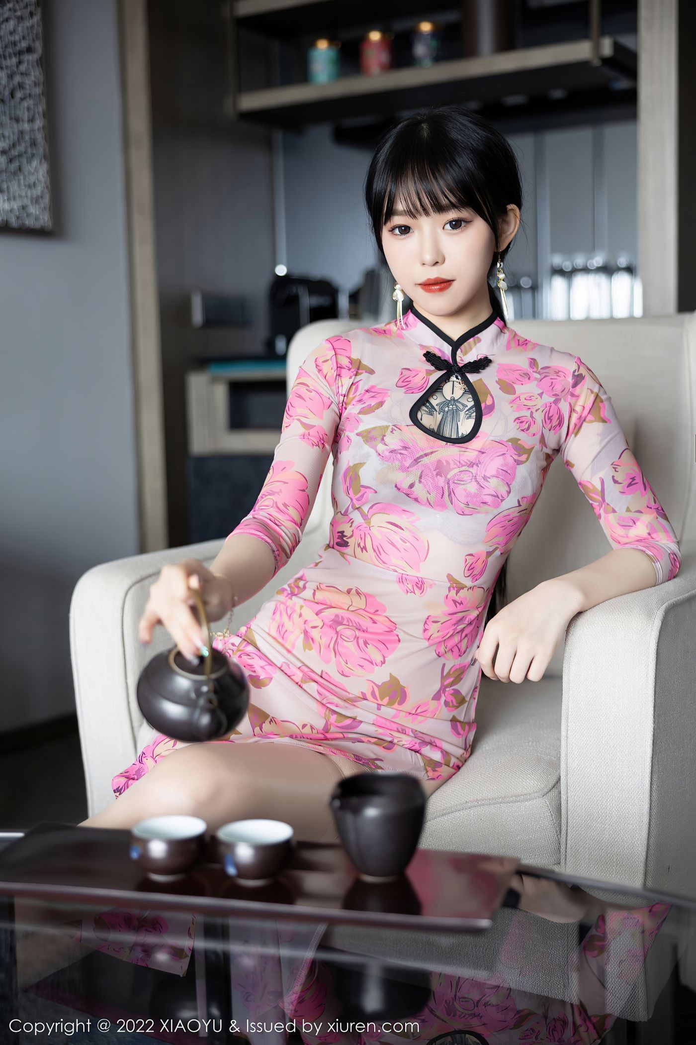 XIAOYU语画界性感模特写真第Vol.807期奶瓶旗袍肉丝袜高跟美腿 (20)