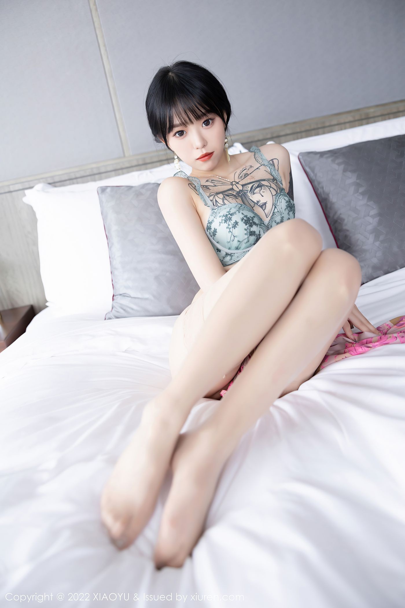 XIAOYU语画界性感模特写真第Vol.807期奶瓶旗袍肉丝袜高跟美腿 (77)