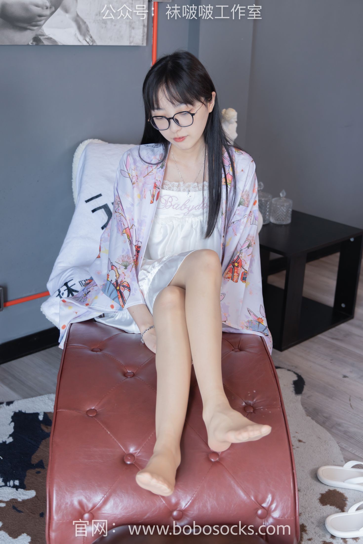 BoBoSocks袜啵啵美少女丝袜美脚写真第No.112期稚予人字拖肉丝裸足 (26)