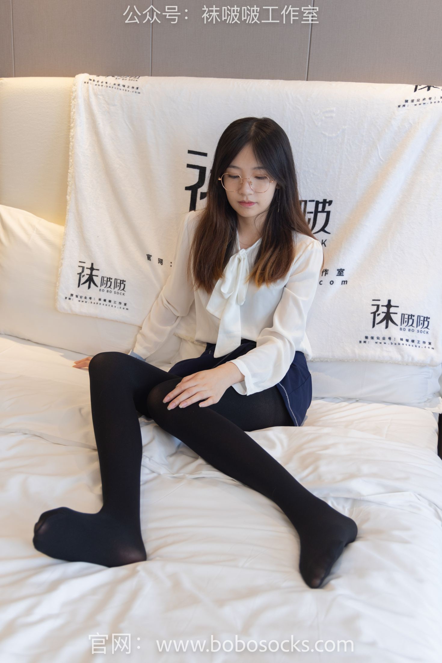 BoBoSocks袜啵啵美少女丝袜美脚写真第No.114期小甜豆高跟鞋帆布鞋肉丝厚黑丝 (145)