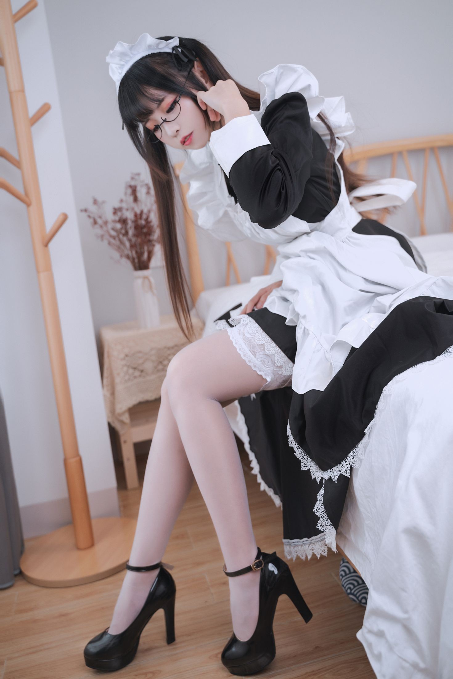 美女动漫博主miko酱性感Cosplay写真女仆 (9)