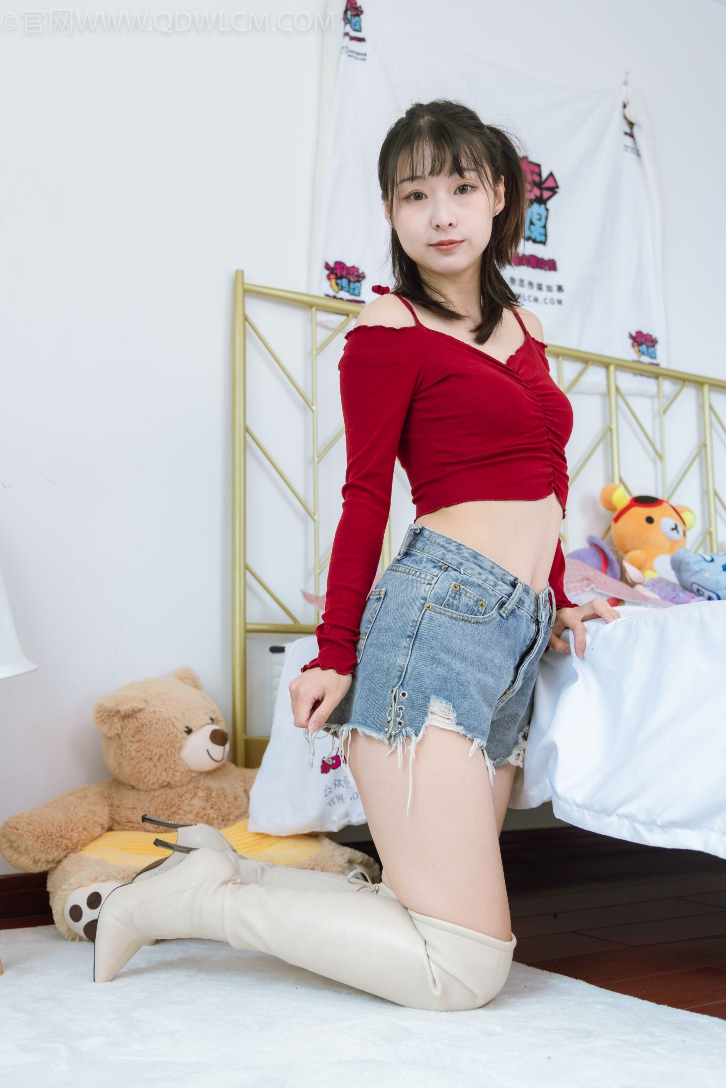 物恋传媒美少女丝袜美脚写真第No.1189期月心清澈的心 (16)