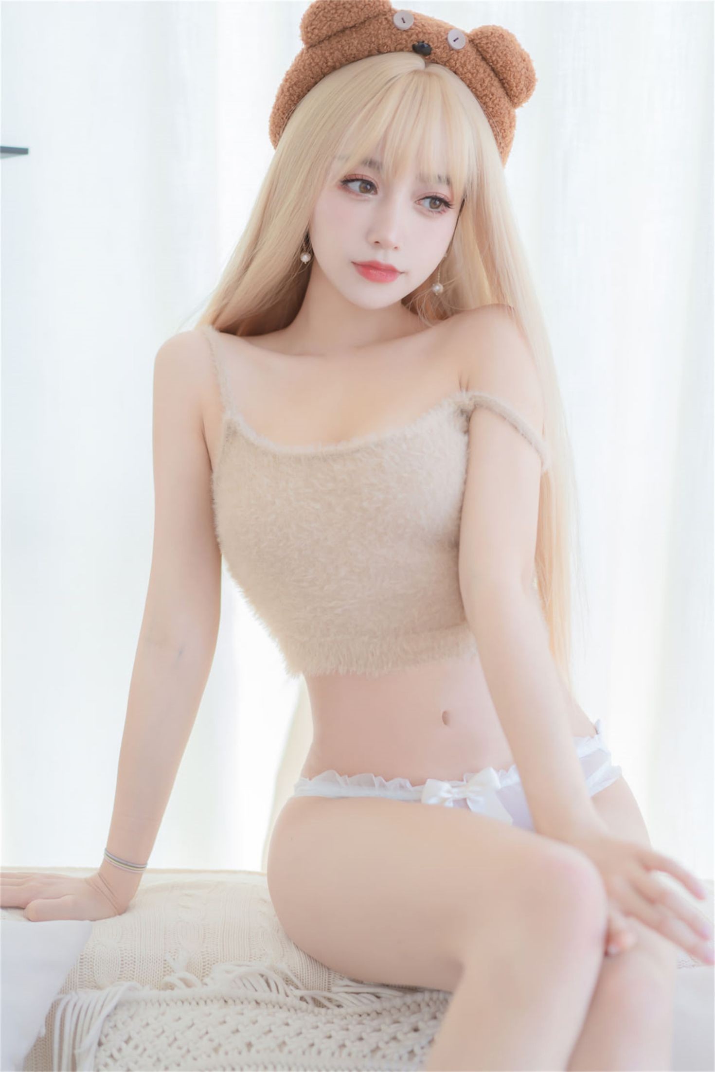 美女动漫博主过期米线线喵性感Cosplay写真小熊软糖 (16)