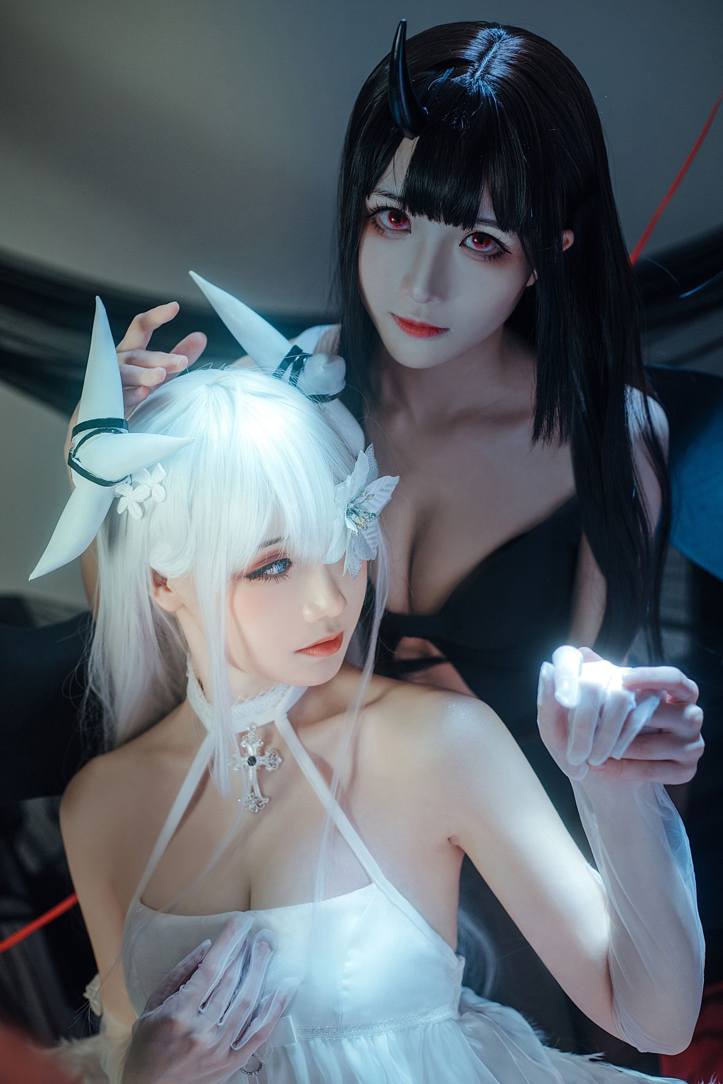 美女动漫博主Tomoyo酱性感Cosplay写真埃姆登 双黑白夜之主 (15)