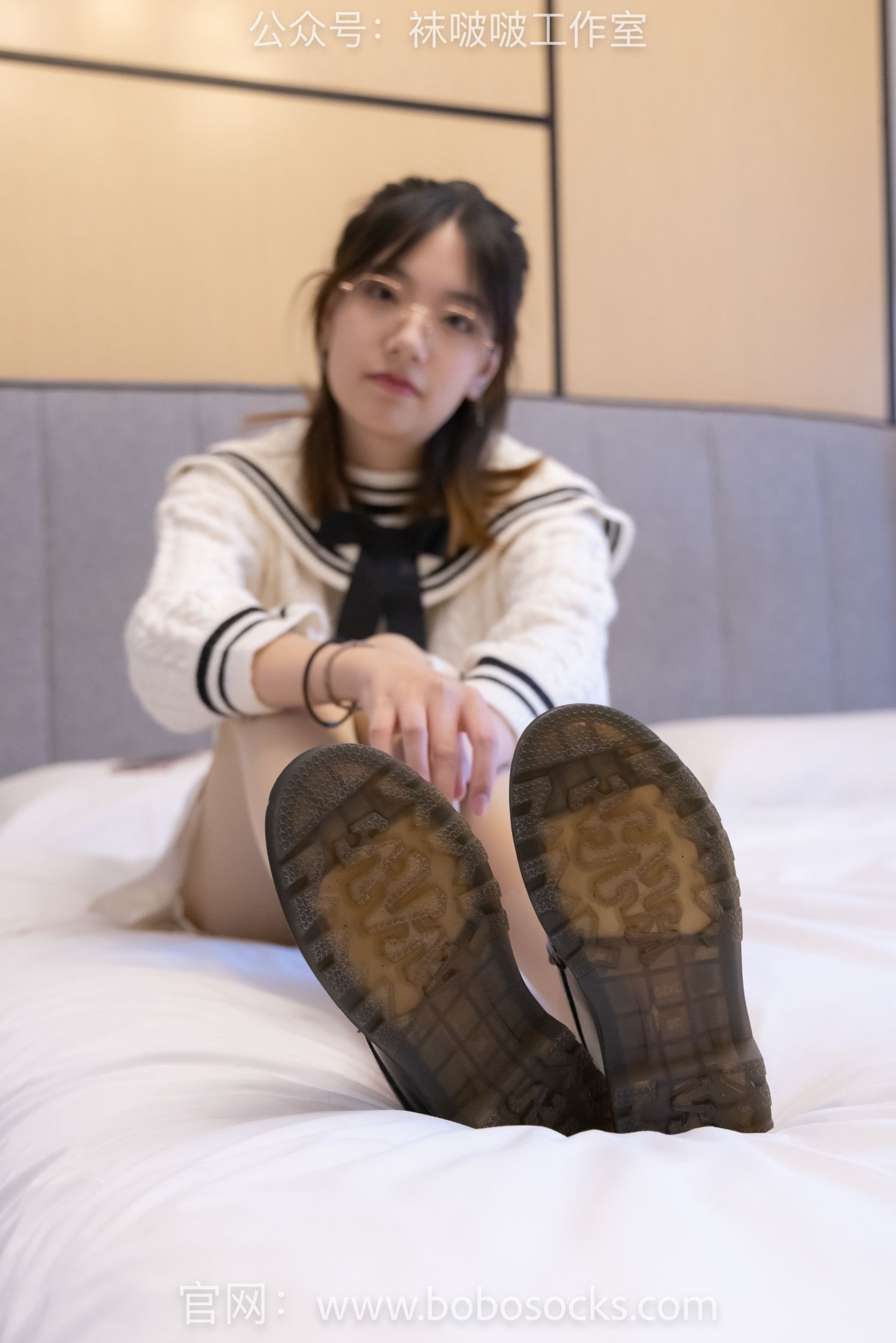 BoBoSocks袜啵啵美少女丝袜美脚写真第No.117期小甜豆黑皮鞋厚肉丝 (10)