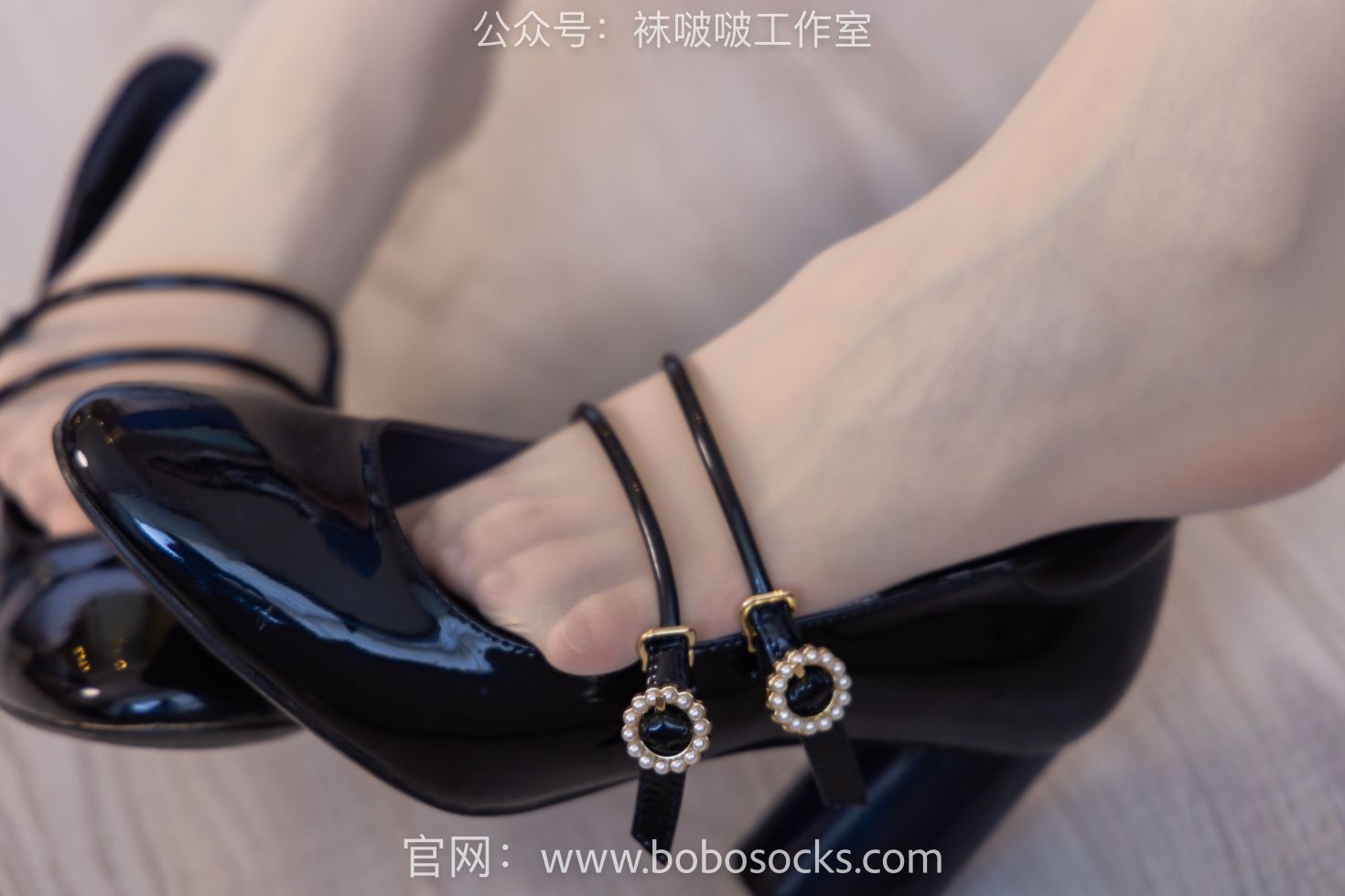 BoBoSocks袜啵啵美少女丝袜美脚写真第No.121期稚予高跟鞋白棉袜肉丝 (98)