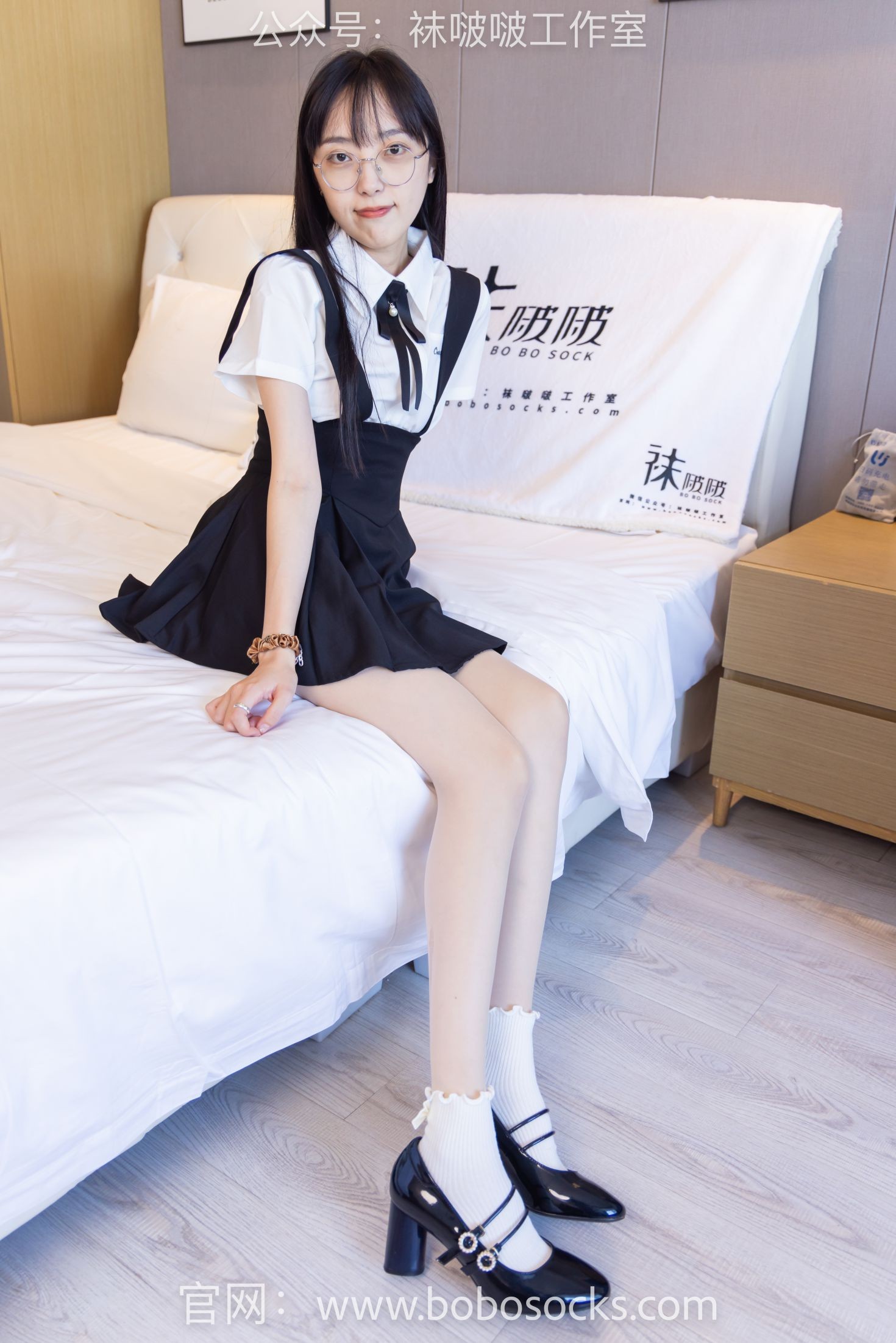 BoBoSocks袜啵啵美少女丝袜美脚写真第No.121期稚予高跟鞋白棉袜肉丝 (19)