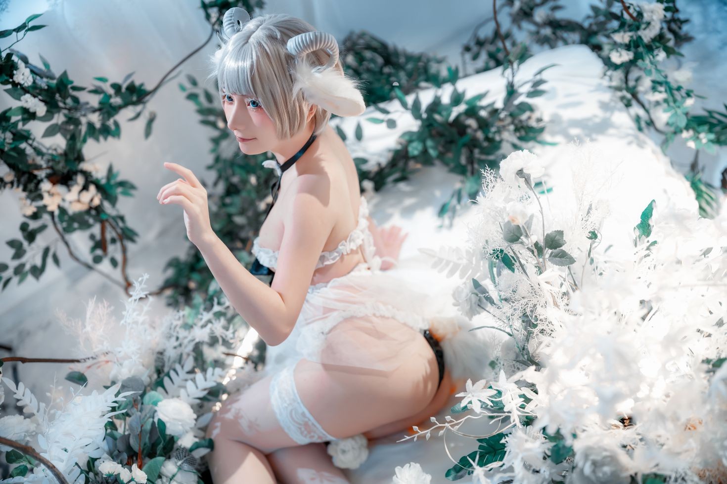 美女动漫博主是三不是世性感Cosplay写真羊羊 (36)