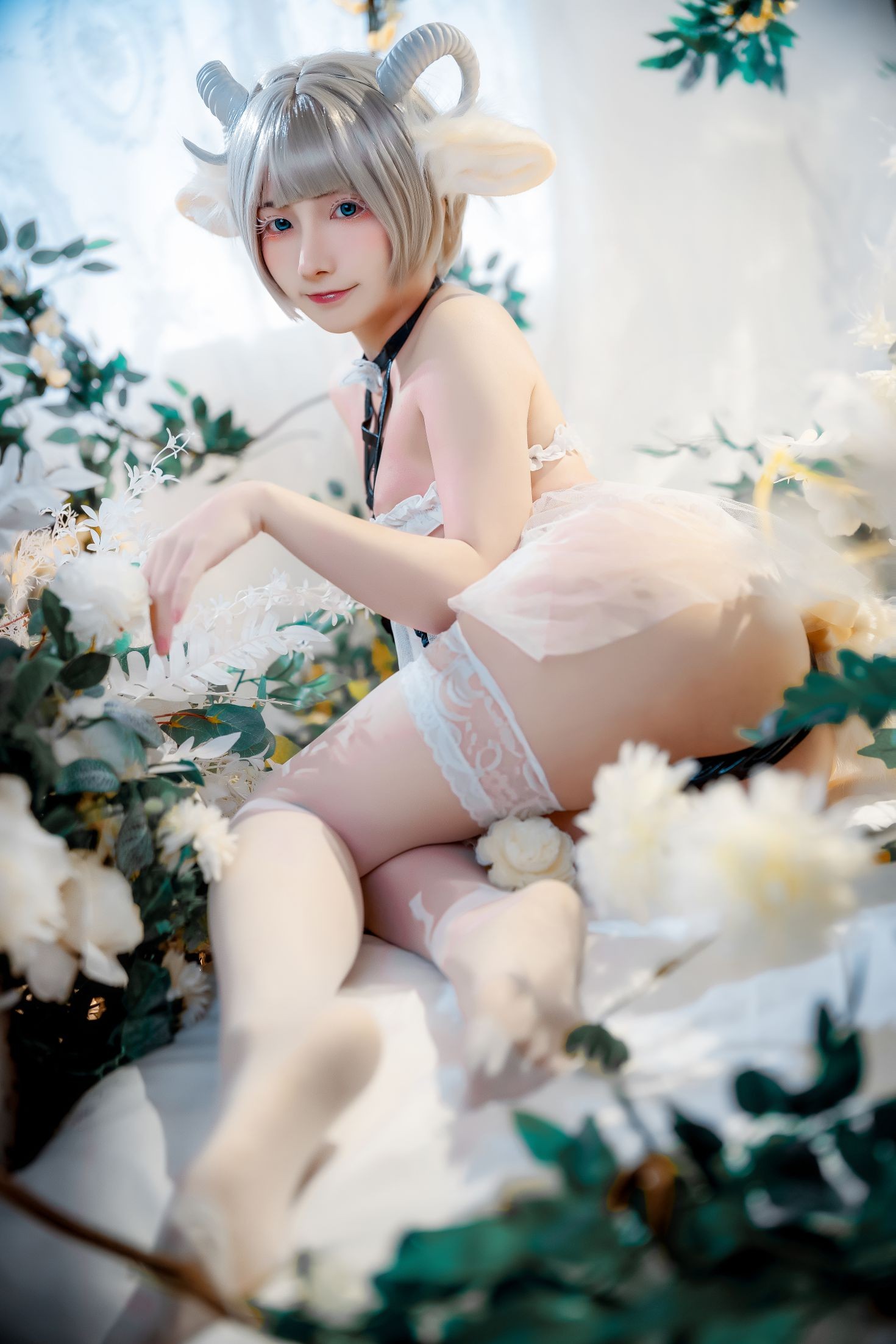 美女动漫博主是三不是世性感Cosplay写真羊羊 (17)