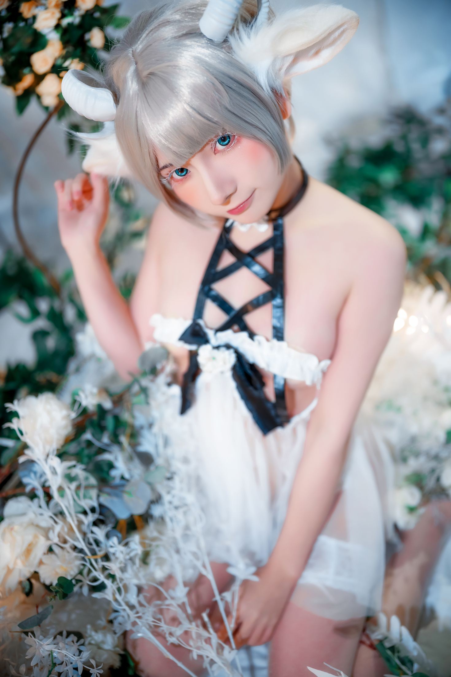 美女动漫博主是三不是世性感Cosplay写真羊羊 (33)