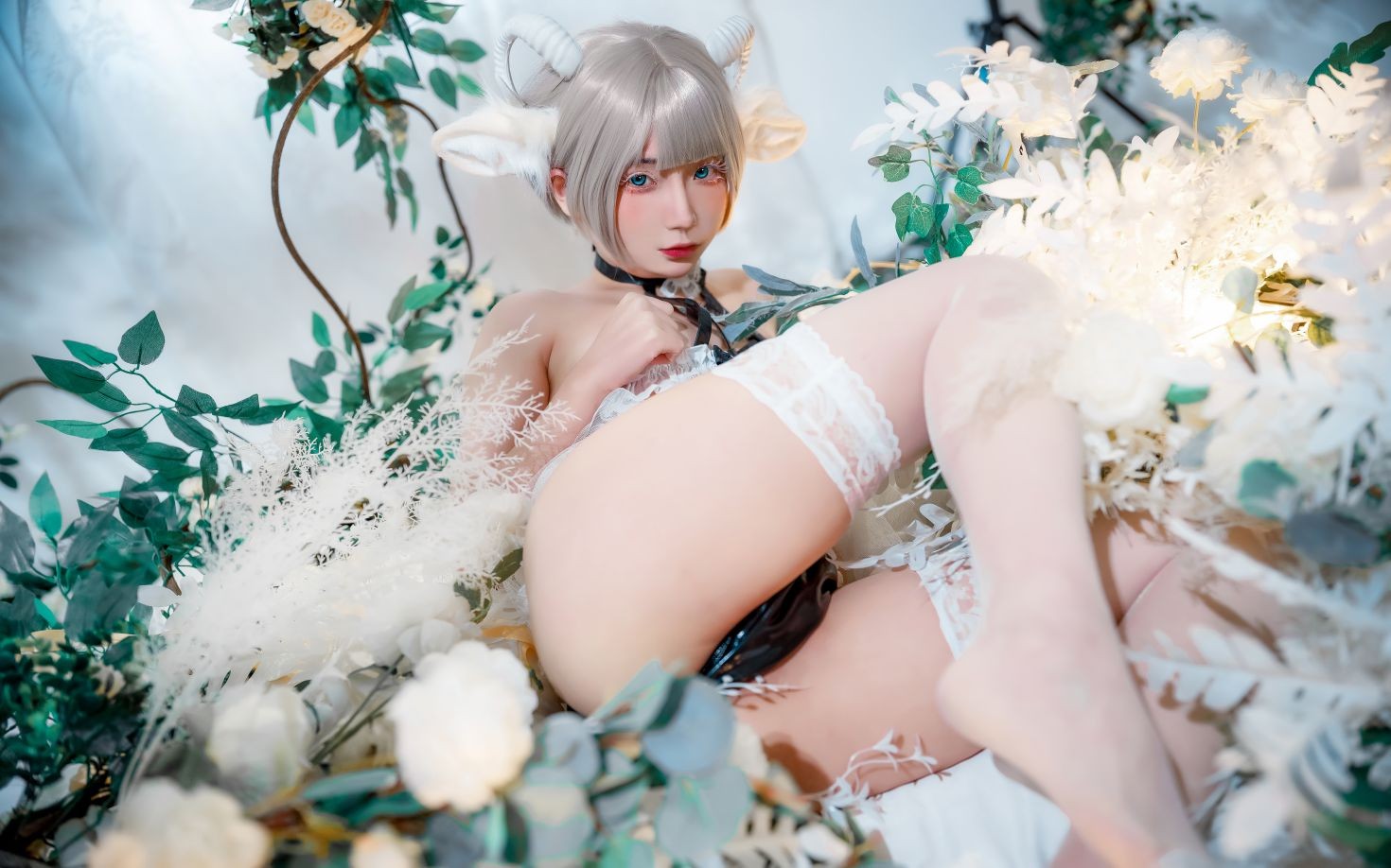 美女动漫博主是三不是世性感Cosplay写真羊羊 (22)