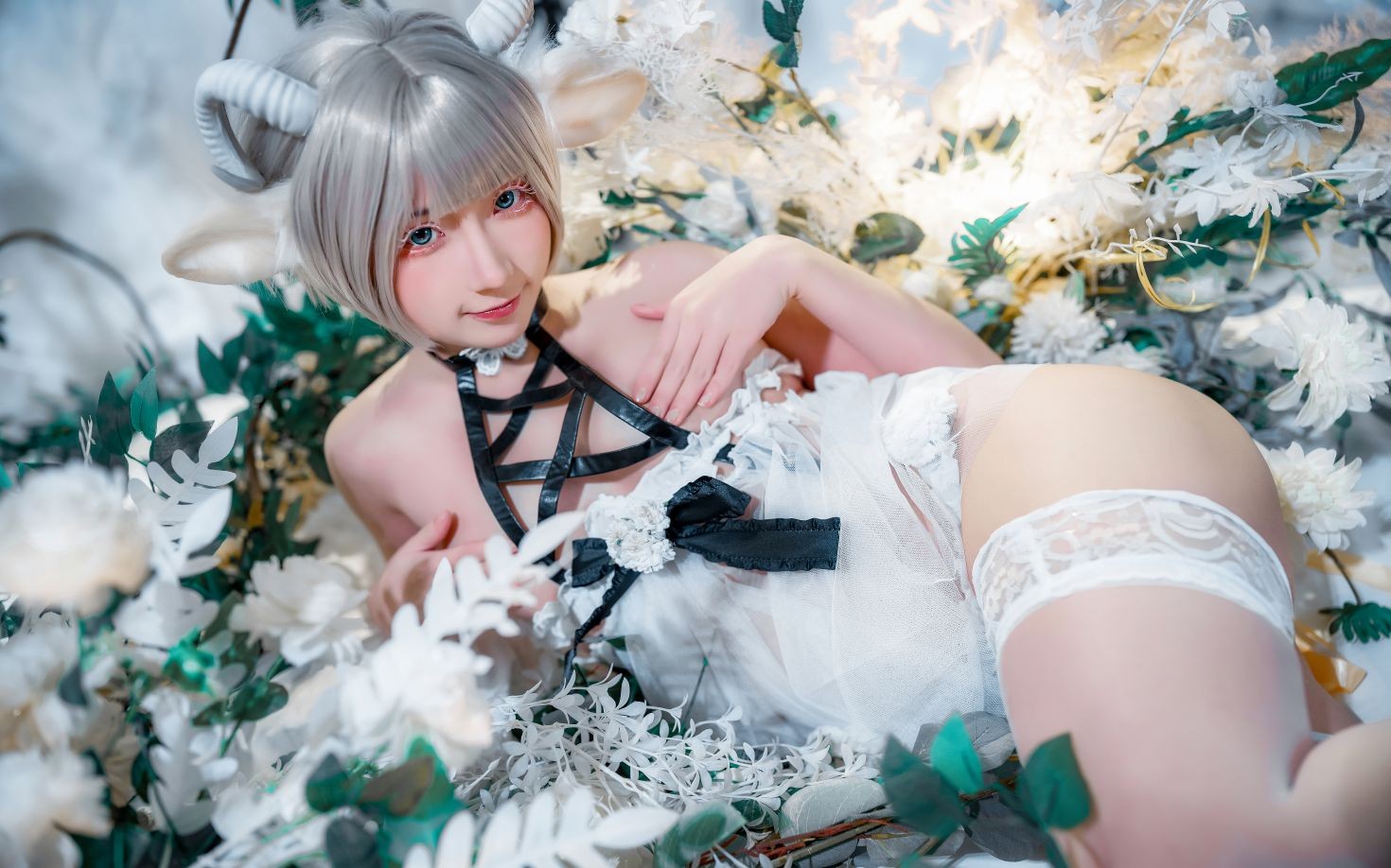 美女动漫博主是三不是世性感Cosplay写真羊羊 (7)