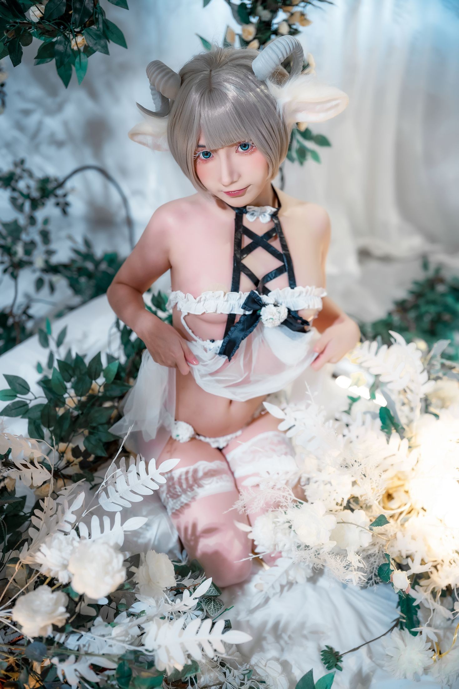 美女动漫博主是三不是世性感Cosplay写真羊羊 (20)