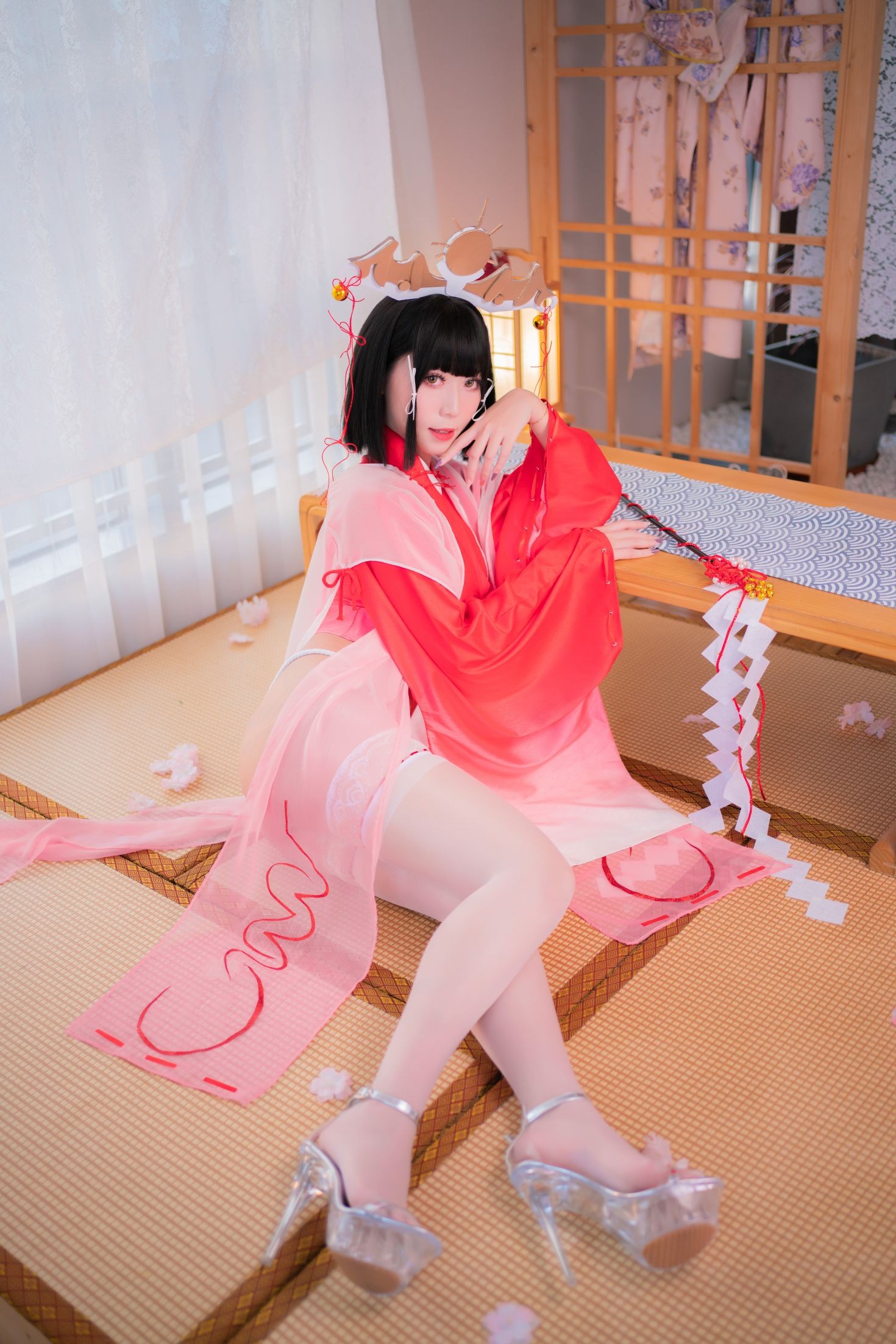 美女动漫博主Money冷冷性感Cosplay写真辉夜巫女 (52)