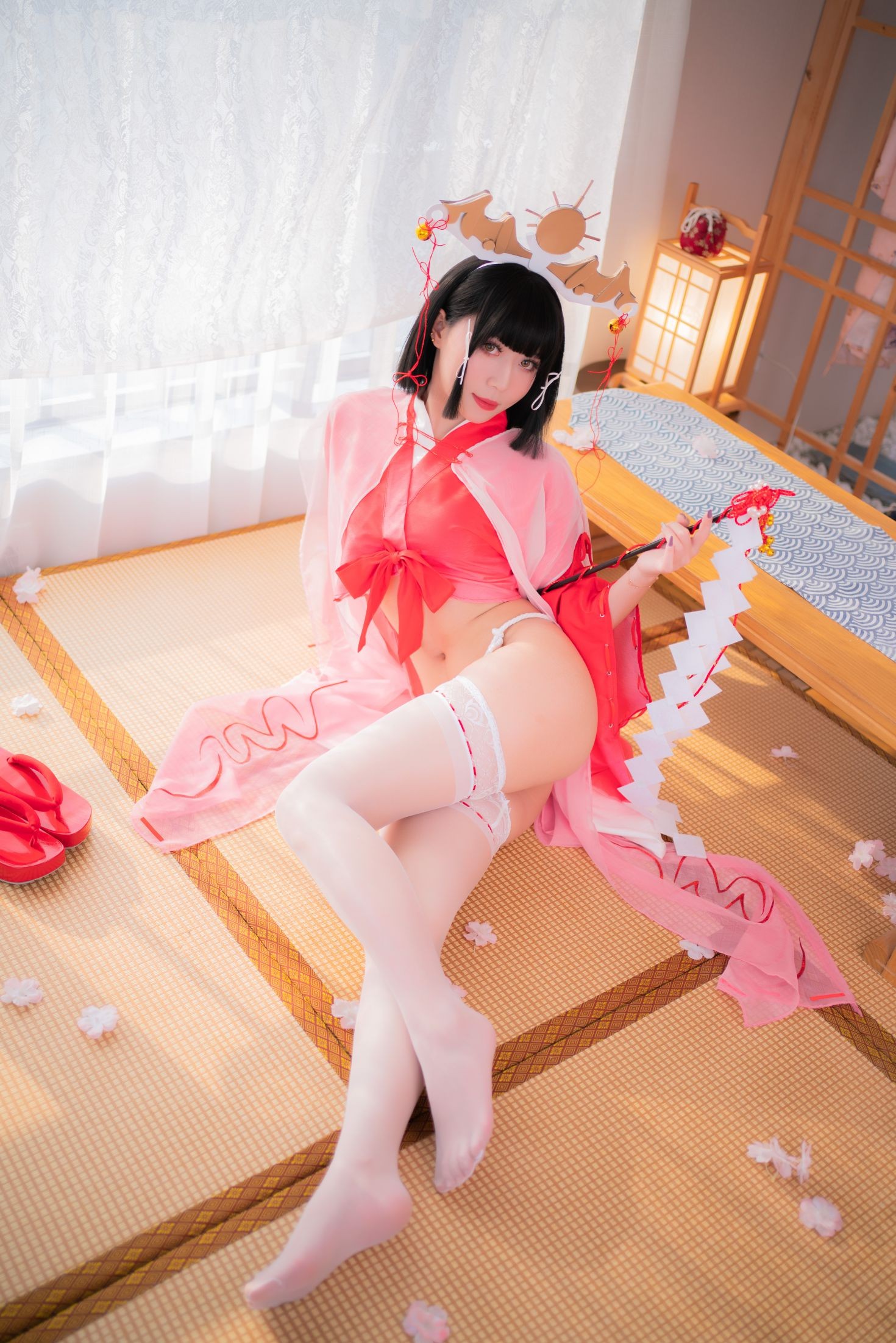 美女动漫博主Money冷冷性感Cosplay写真辉夜巫女 (31)