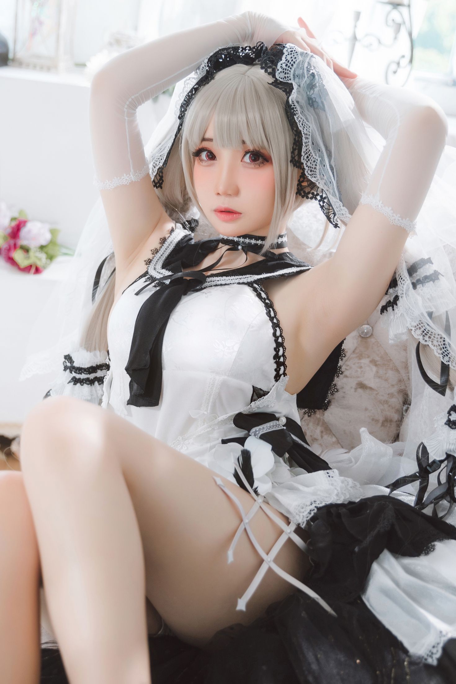 美女动漫博主焖焖碳性感Cosplay写真可畏礼服 (15)