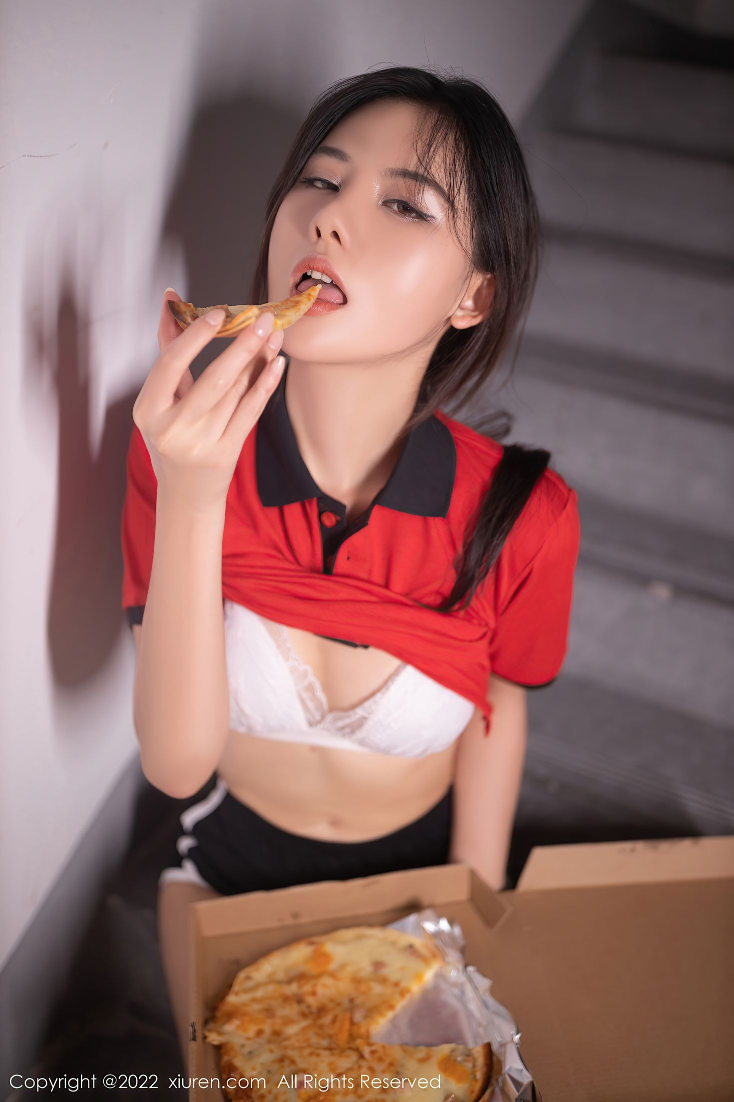 XIUREN秀人网美媛馆美女模特写真第No.5538期就是阿朱啊 (7)