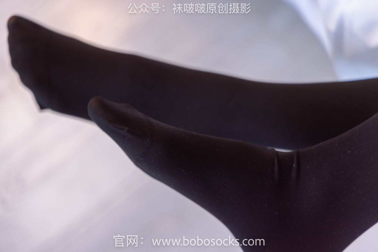 BoBoSocks袜啵啵美少女丝袜美脚写真第No.130期稚予两双穿脏篮球鞋厚黑丝 (72)