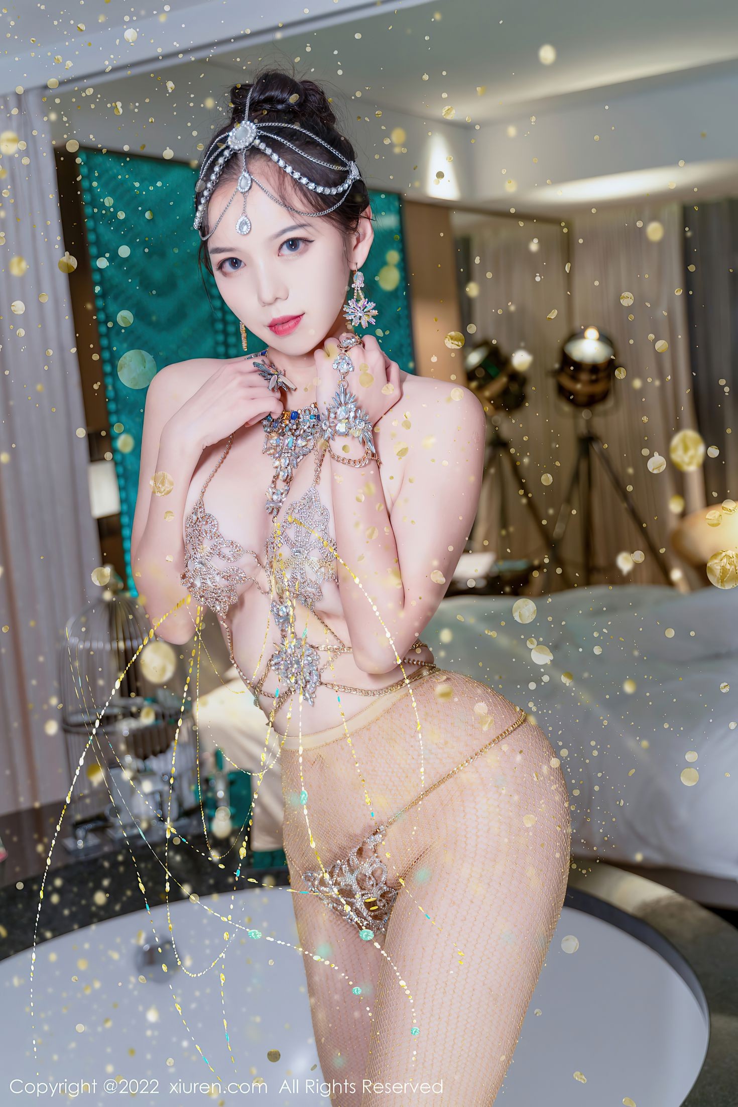 XIUREN秀人网美媛馆美女模特写真第No.5559期大美妞儿 (38)