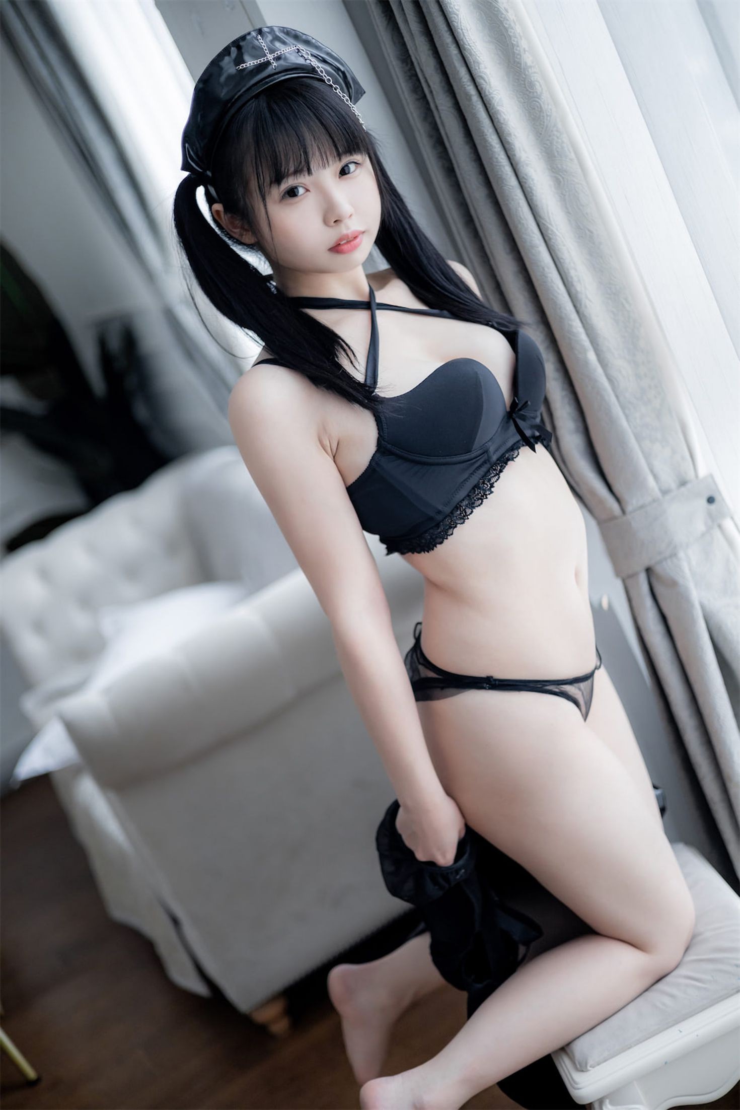 美女动漫博主十万珍吱伏特性感Cosplay写真伪s系妹妹 (44)