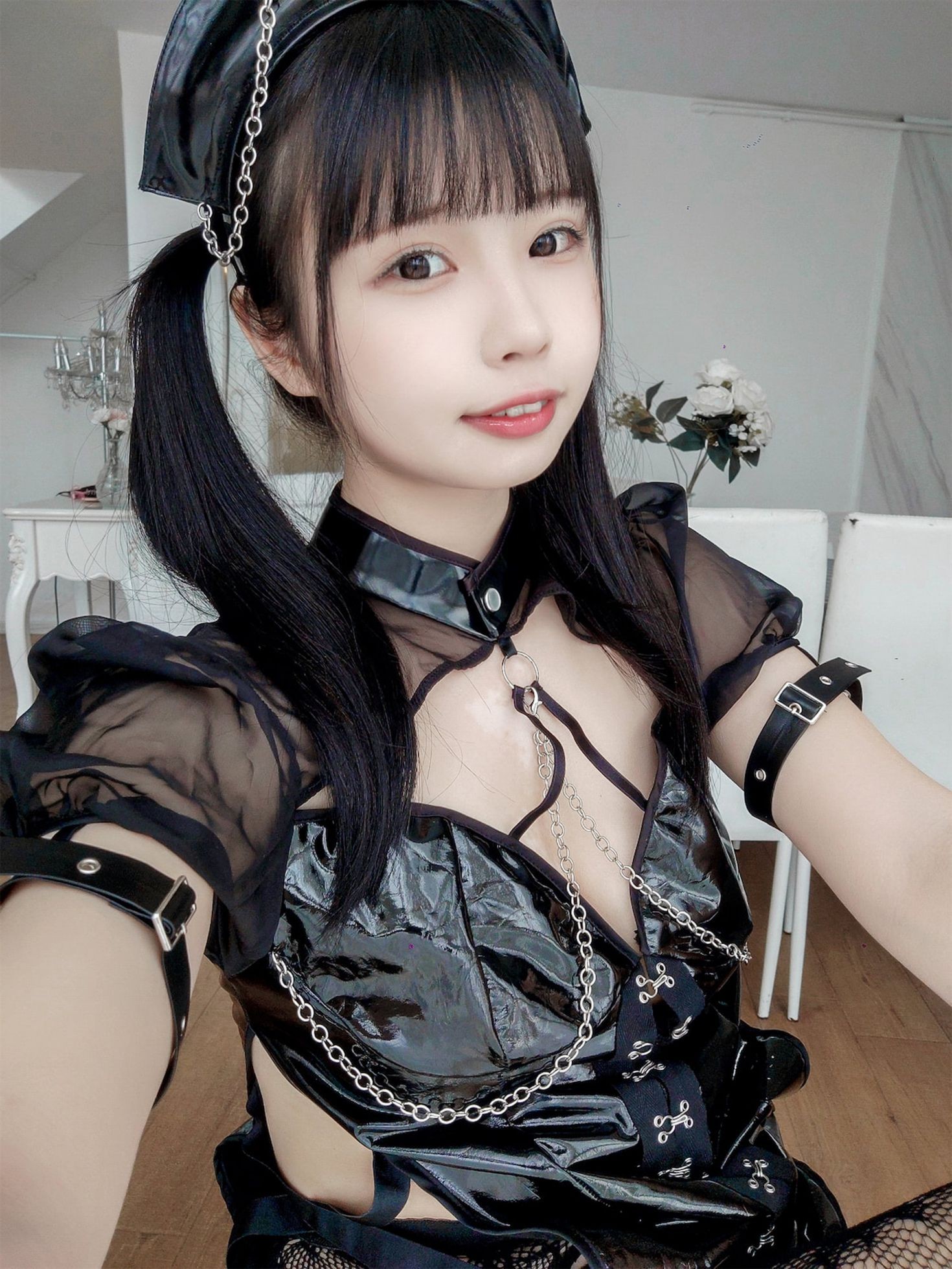 美女动漫博主十万珍吱伏特性感Cosplay写真伪s系妹妹 (75)