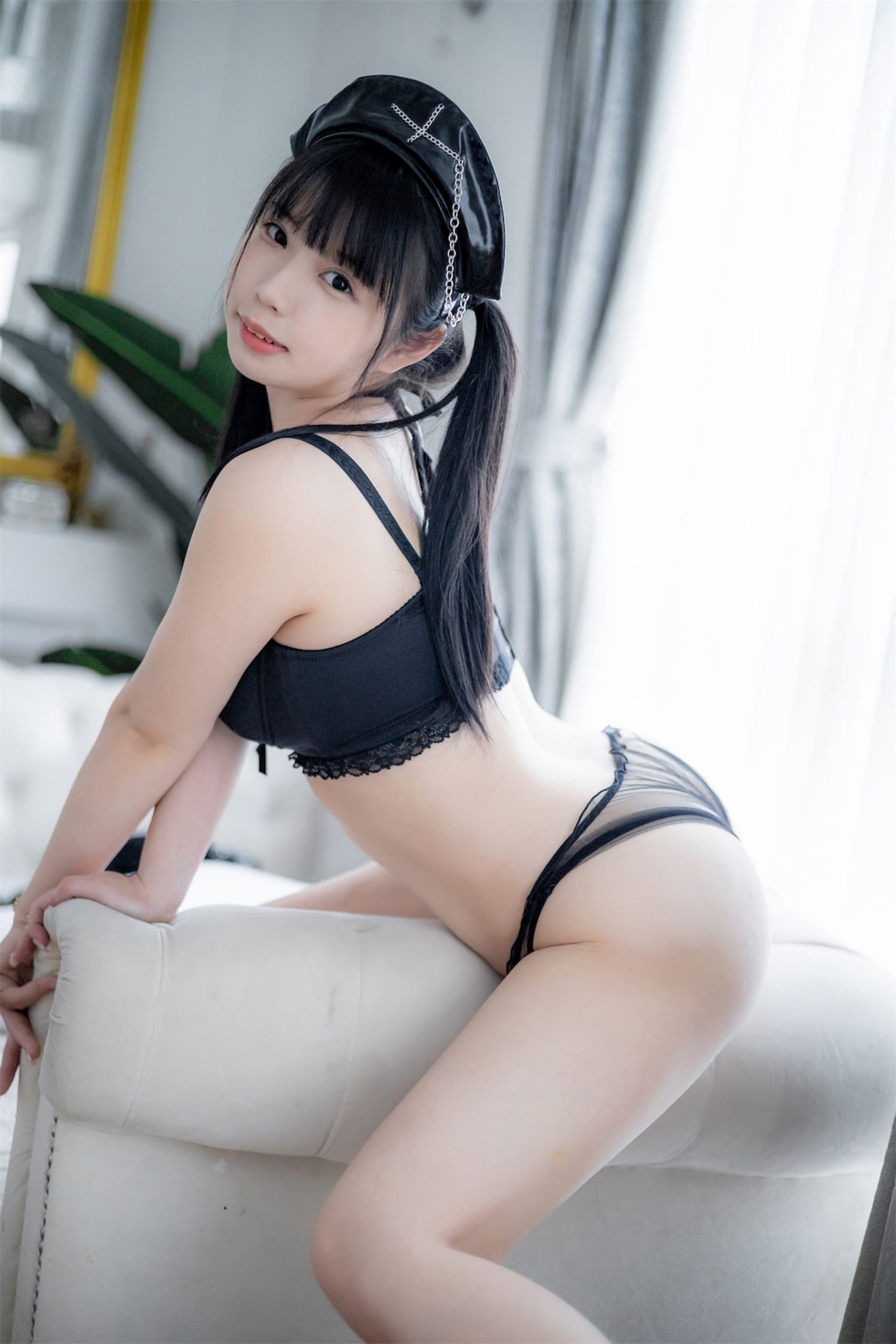 美女动漫博主十万珍吱伏特性感Cosplay写真伪s系妹妹 (52)