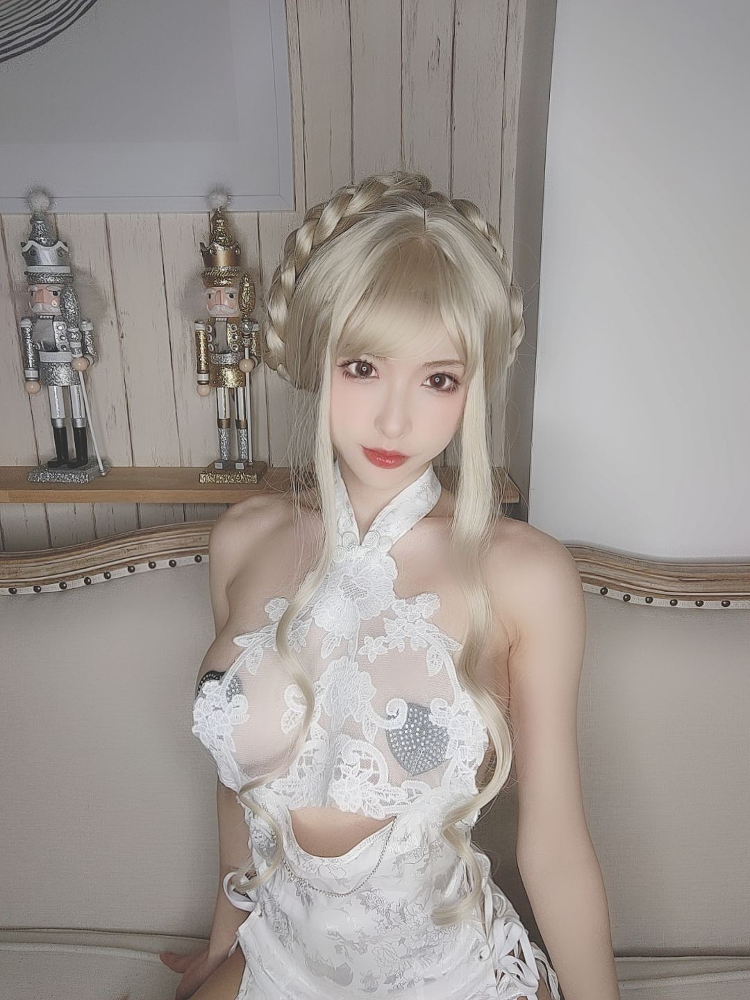 美女动漫博主清水由乃性感Cosplay写真金发旗袍 (59)