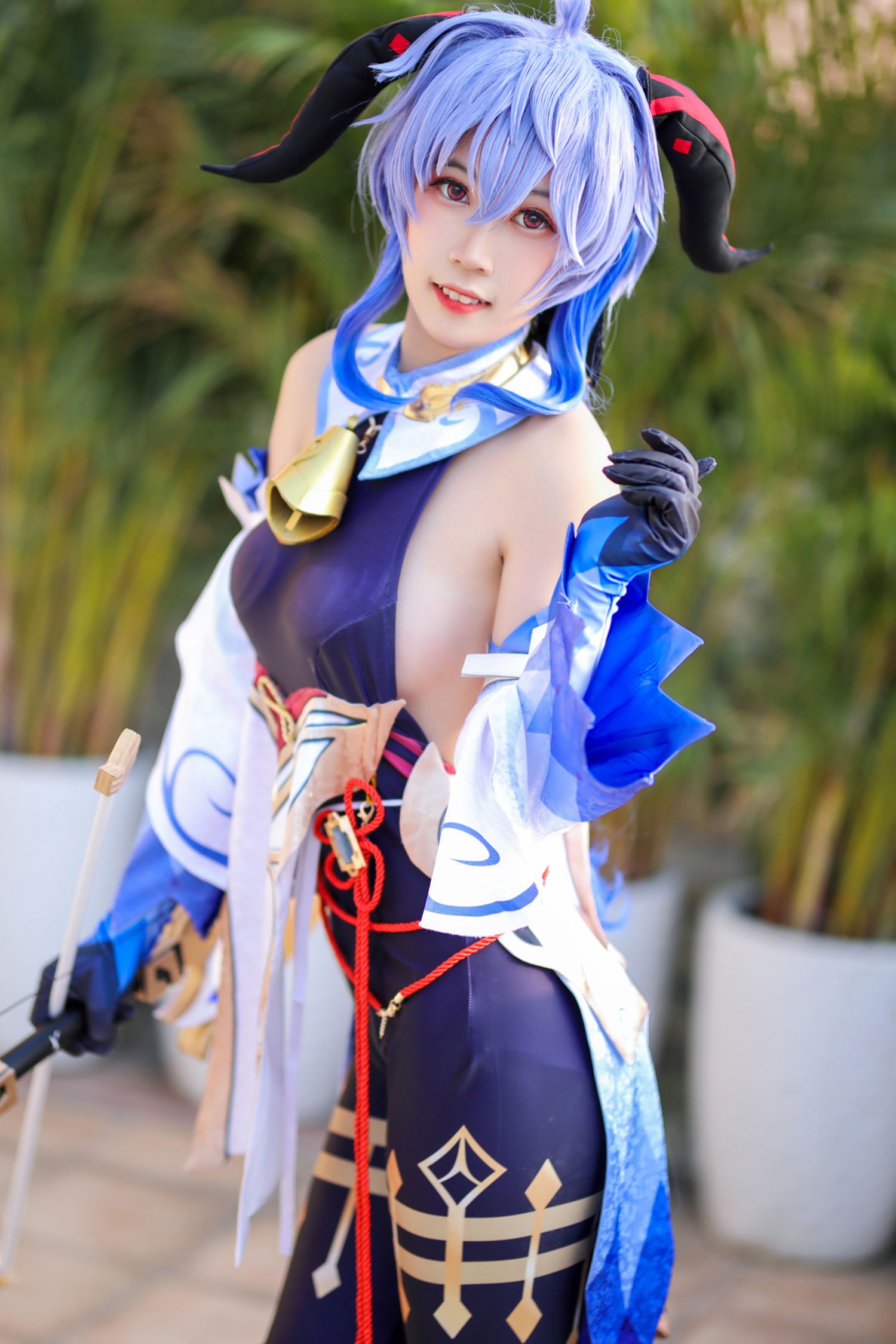 美女动漫博主流年不停性感Cosplay写真甘雨 (1)