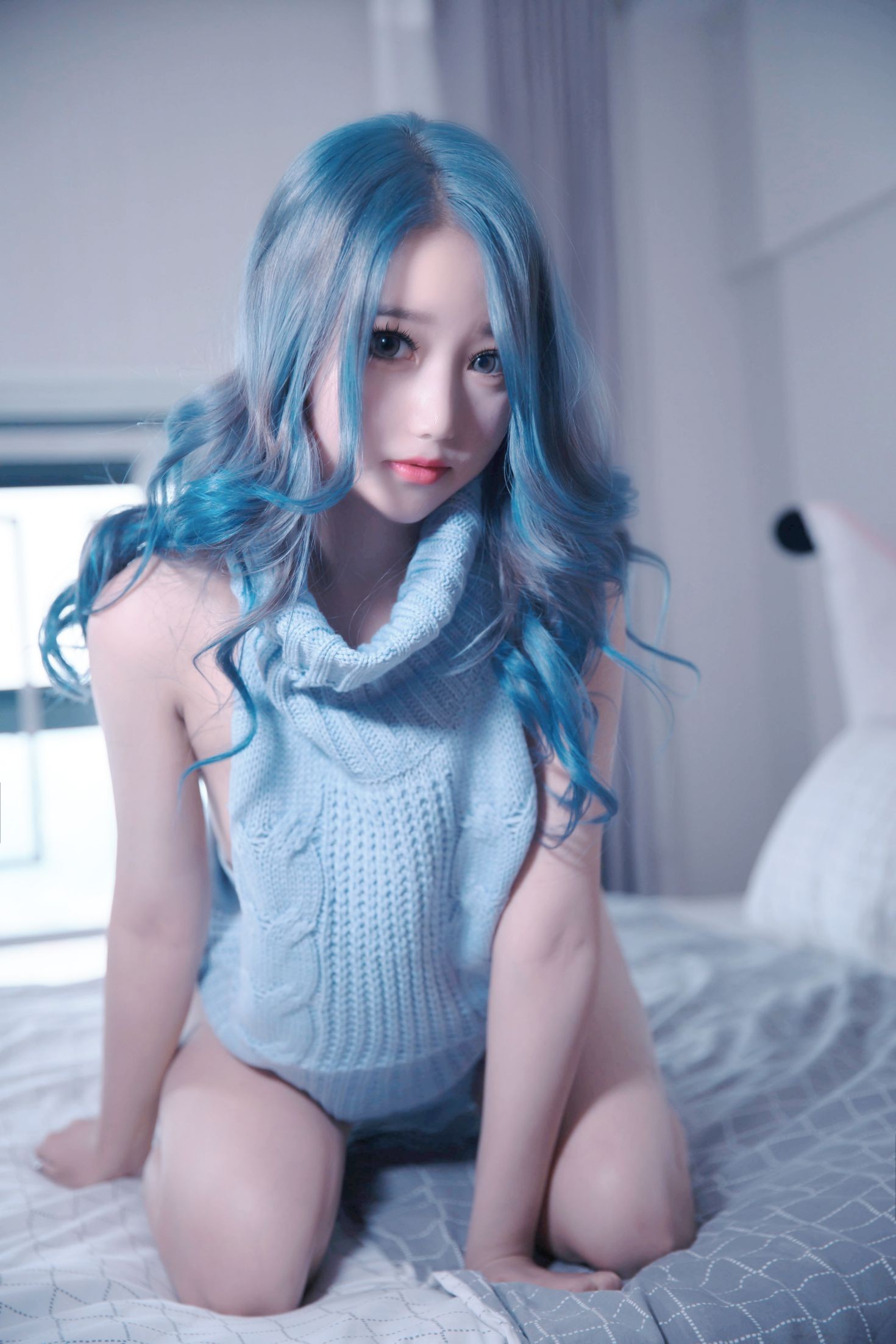 美女动漫博主eloise软软性感Cosplay写真毛衣少女 (36)