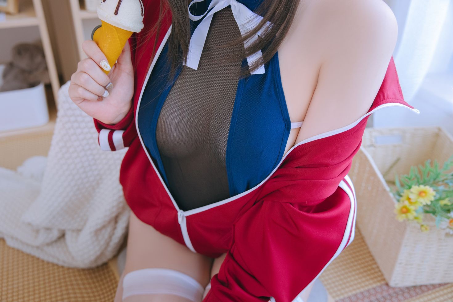 美女动漫博主日奈娇性感Cosplay写真网纱库水 (31)