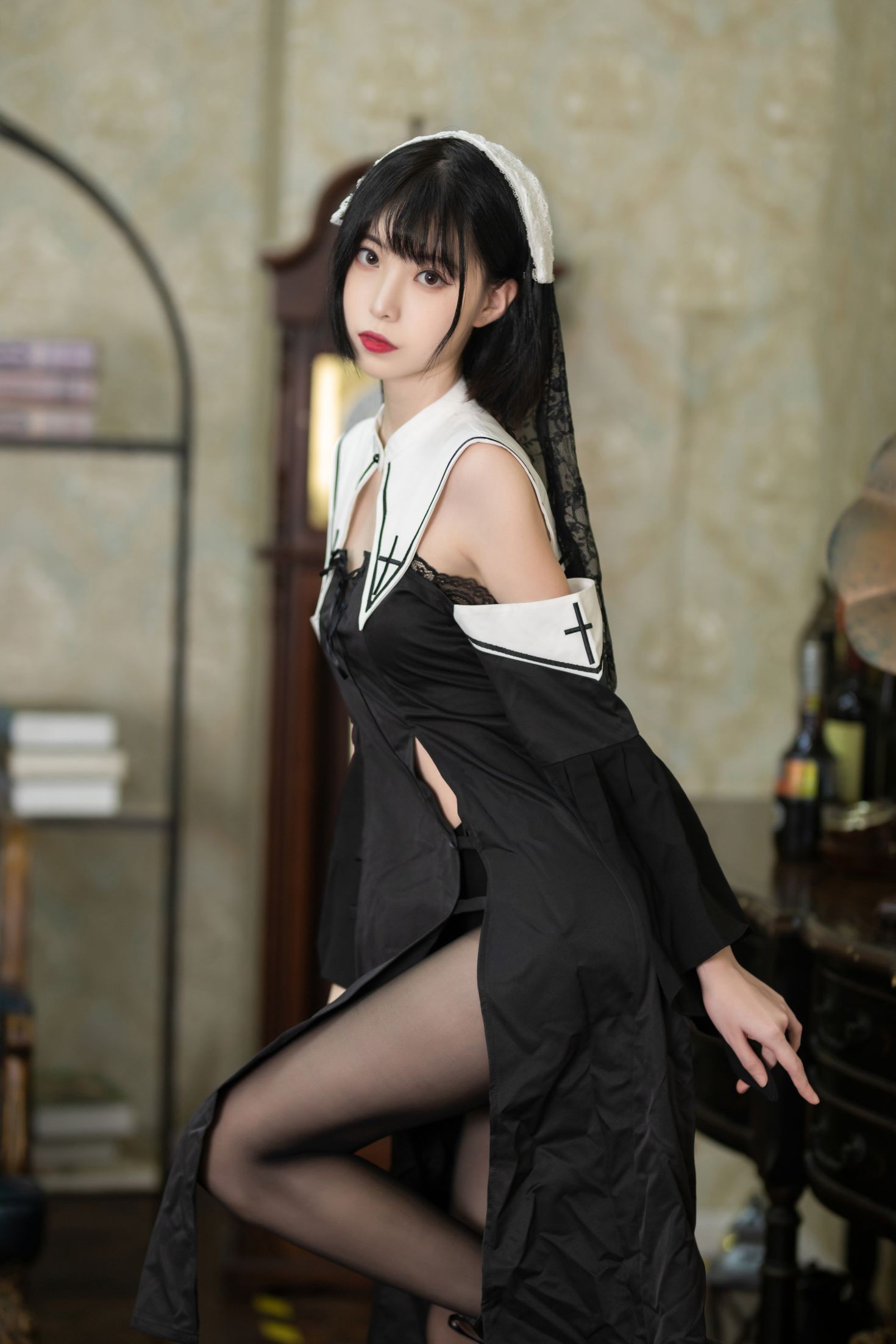 美女动漫博主叁月life性感Cosplay写真暗黑修女 (12)