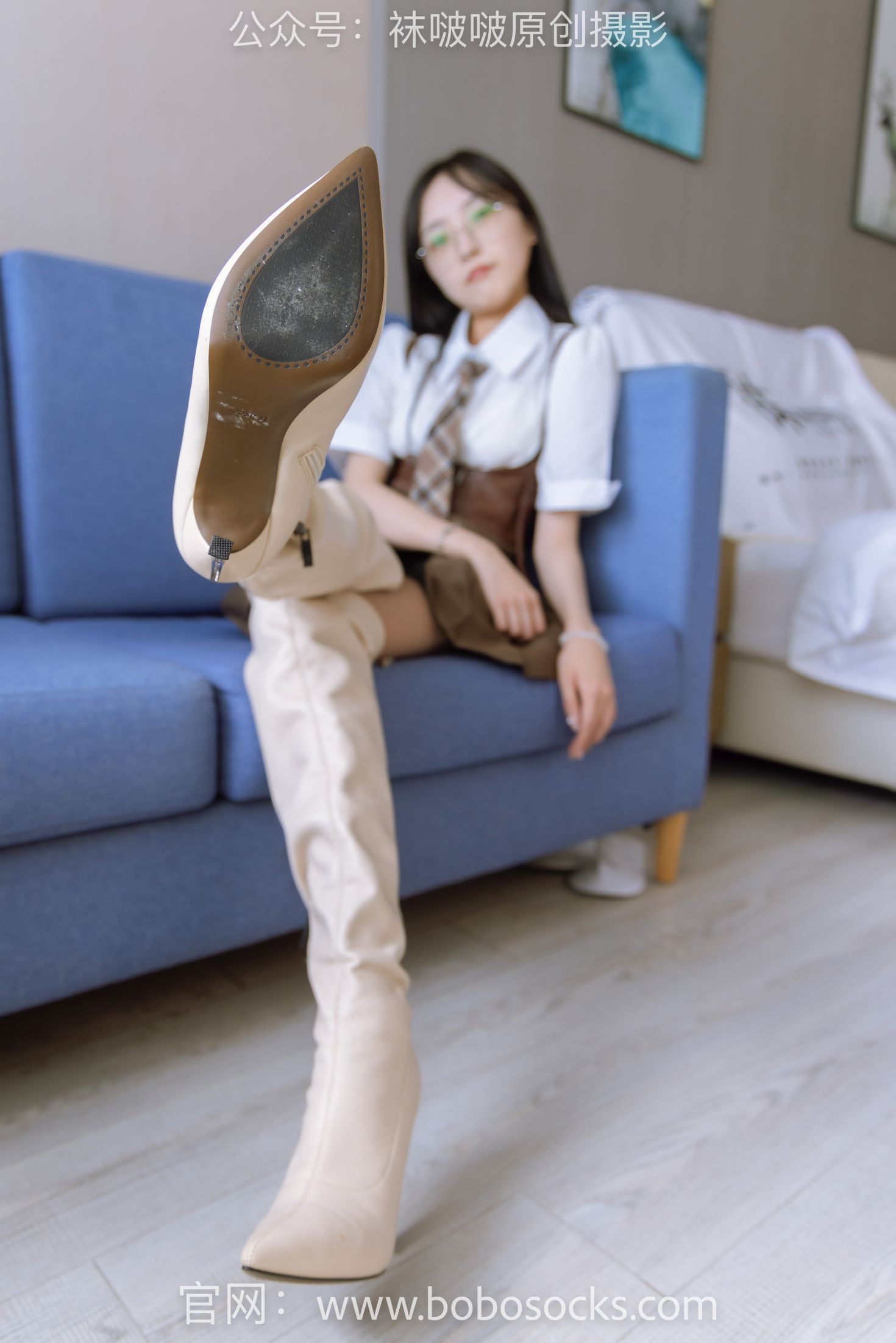 BoBoSocks袜啵啵美少女丝袜美脚写真第No.133期稚予高跟长靴白棉袜咖啡丝 (21)